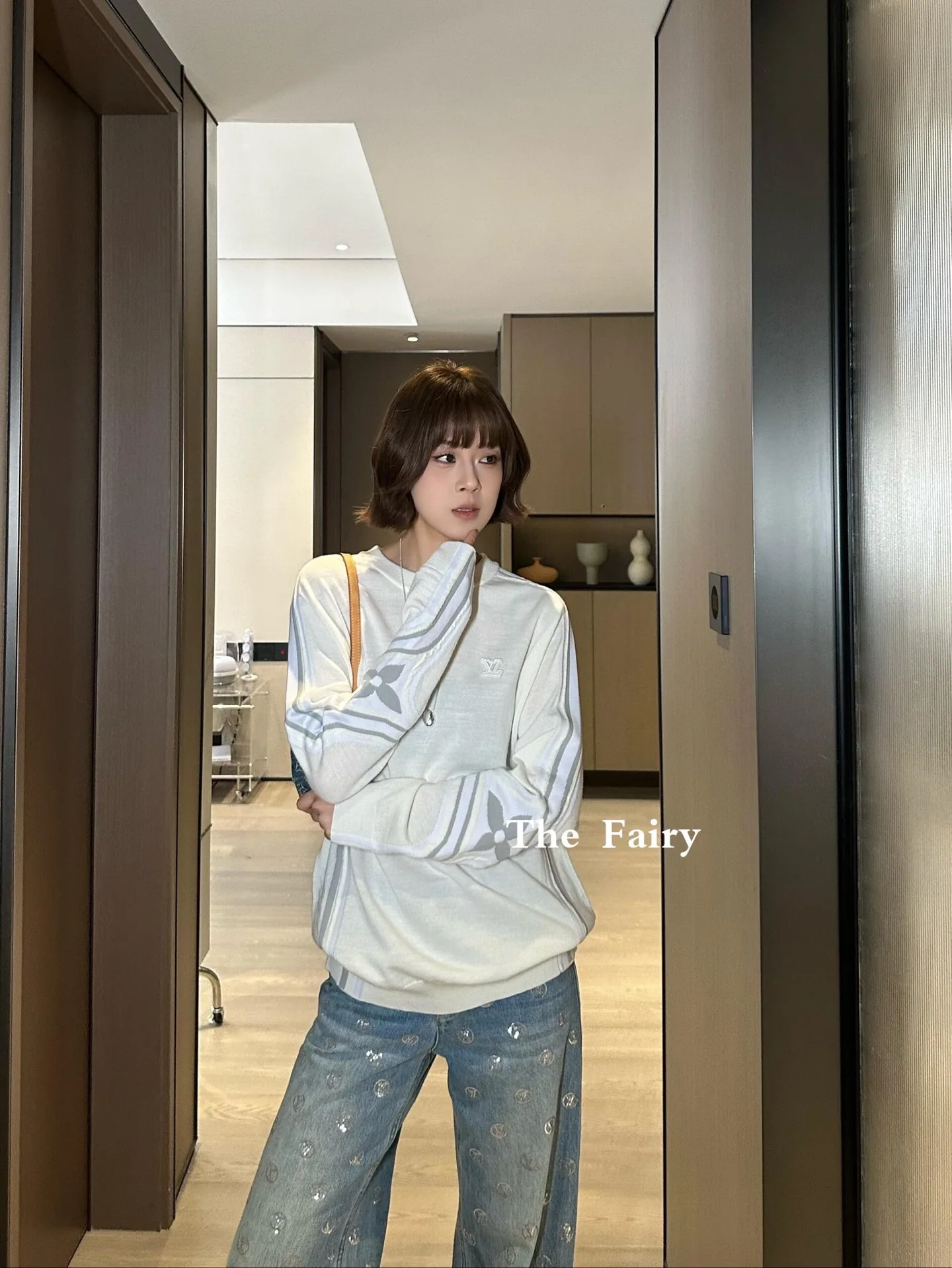 루이비통 LV 엠보스 로고 울 면 니트 상세 이미지 20