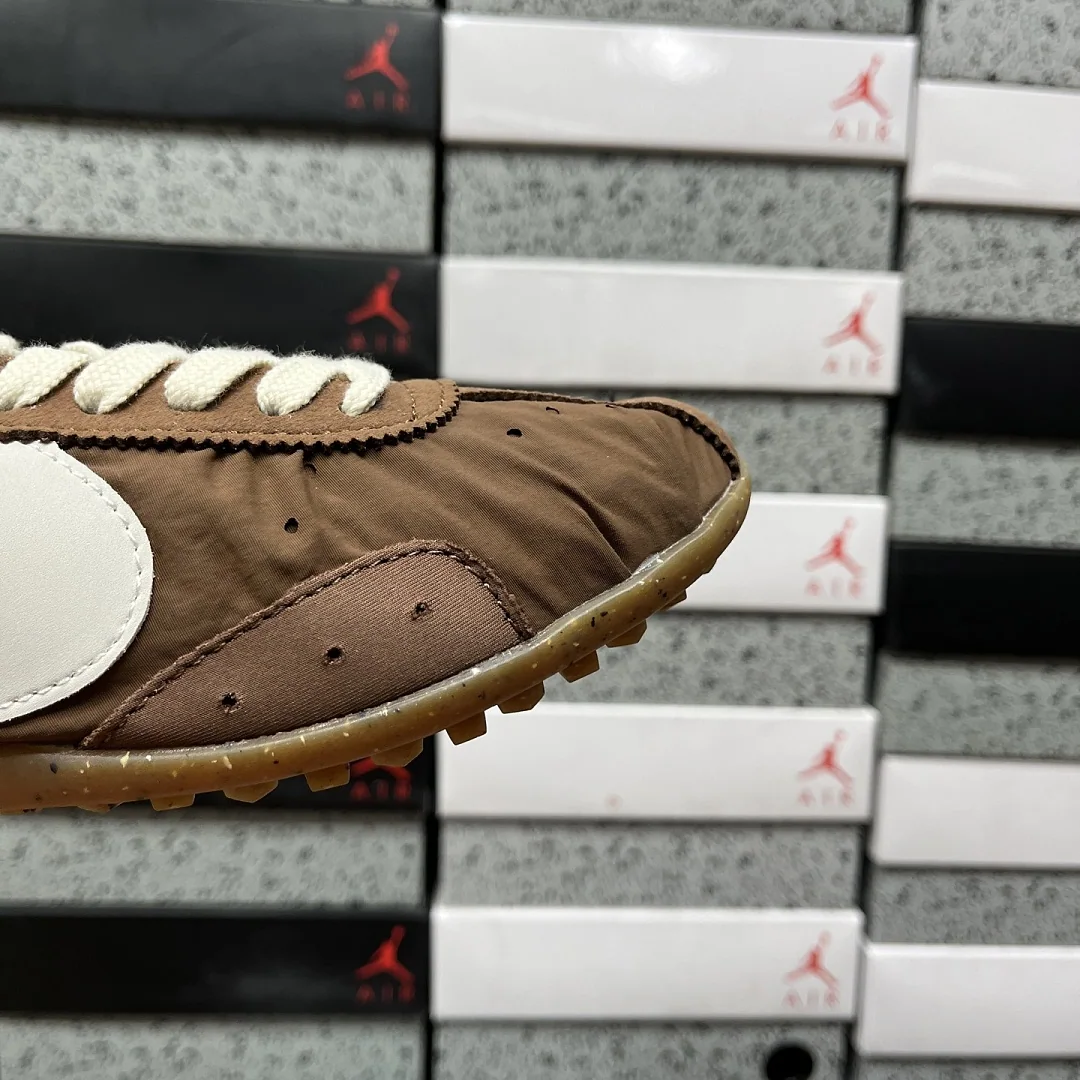 나이키 [YJ] HV8547-200 201603 Nike Moon Shoe SP Jacquemus Fauna Brown 상세 이미지 6