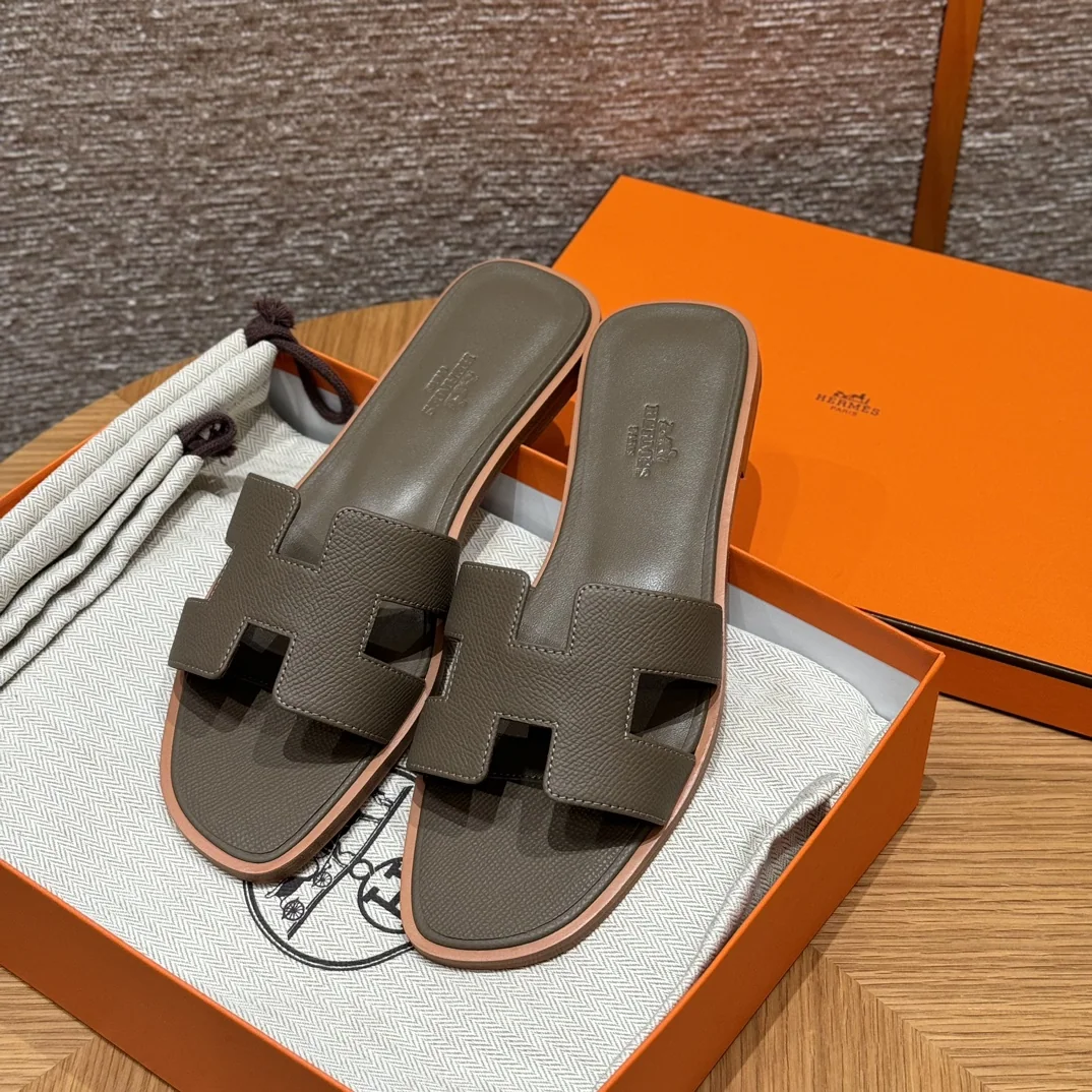 에르메스 오란 슬리퍼 117430