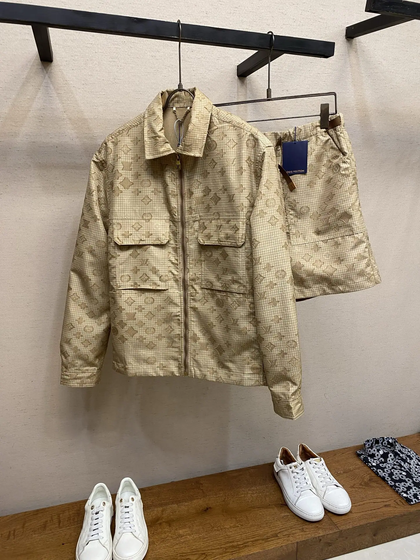 루이비통 LV 모노그램 남성 자켓 상세 이미지 3