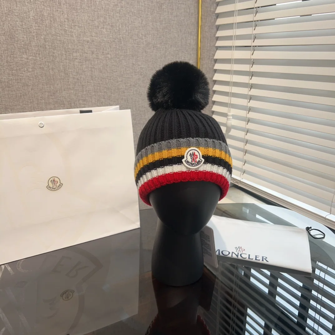 몽클레어 울 니트 폼폼 모자 상세 이미지 2