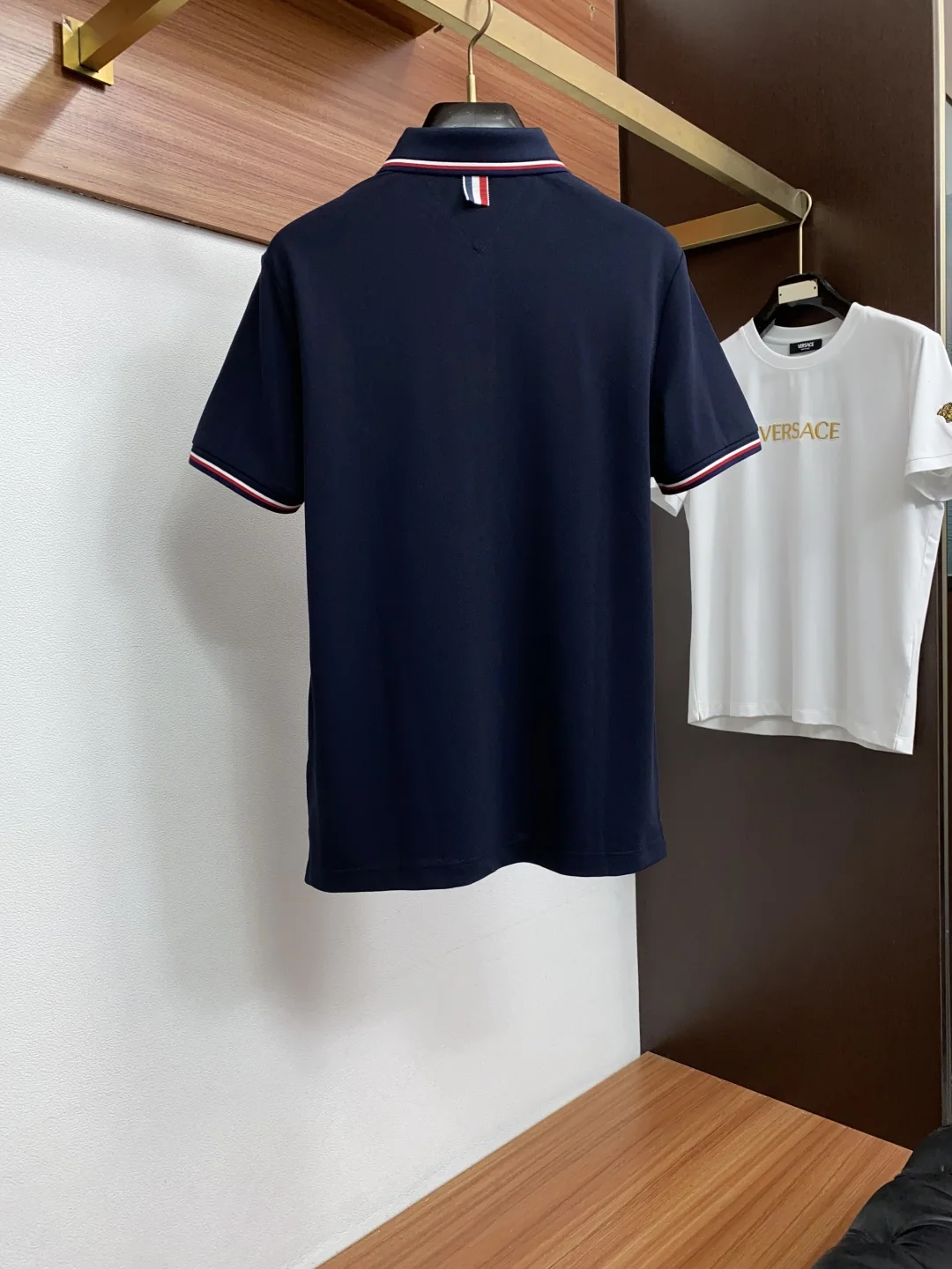 톰브라운 남성 라펠 비즈니스 폴로셔츠 반팔 상세 이미지 10