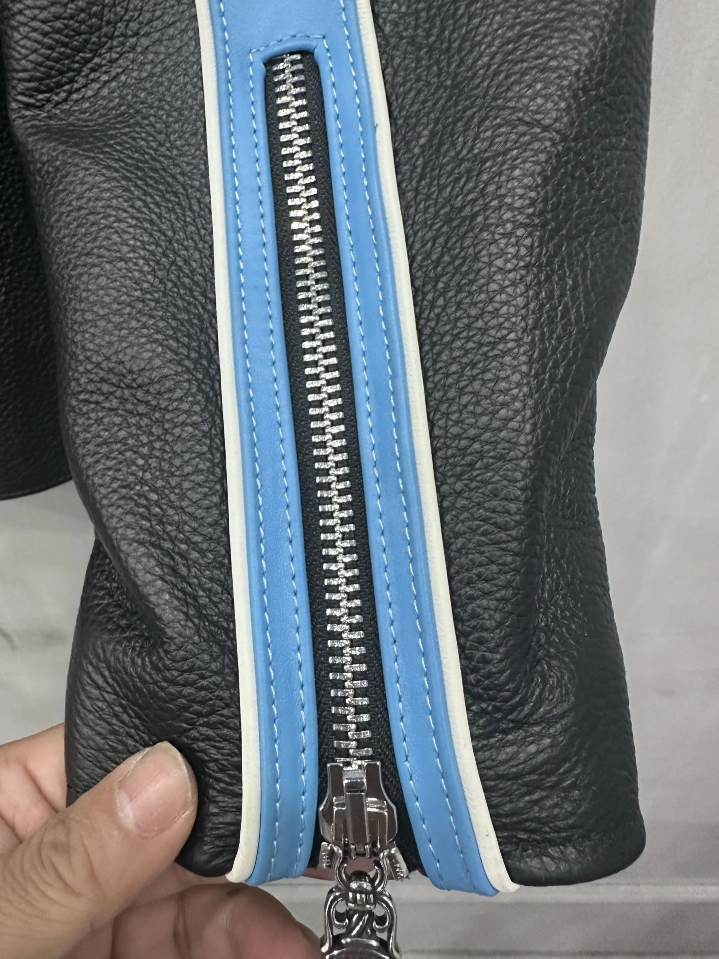 크롬하츠 컬러 블록 지퍼업 가죽 자켓 상세 이미지 5