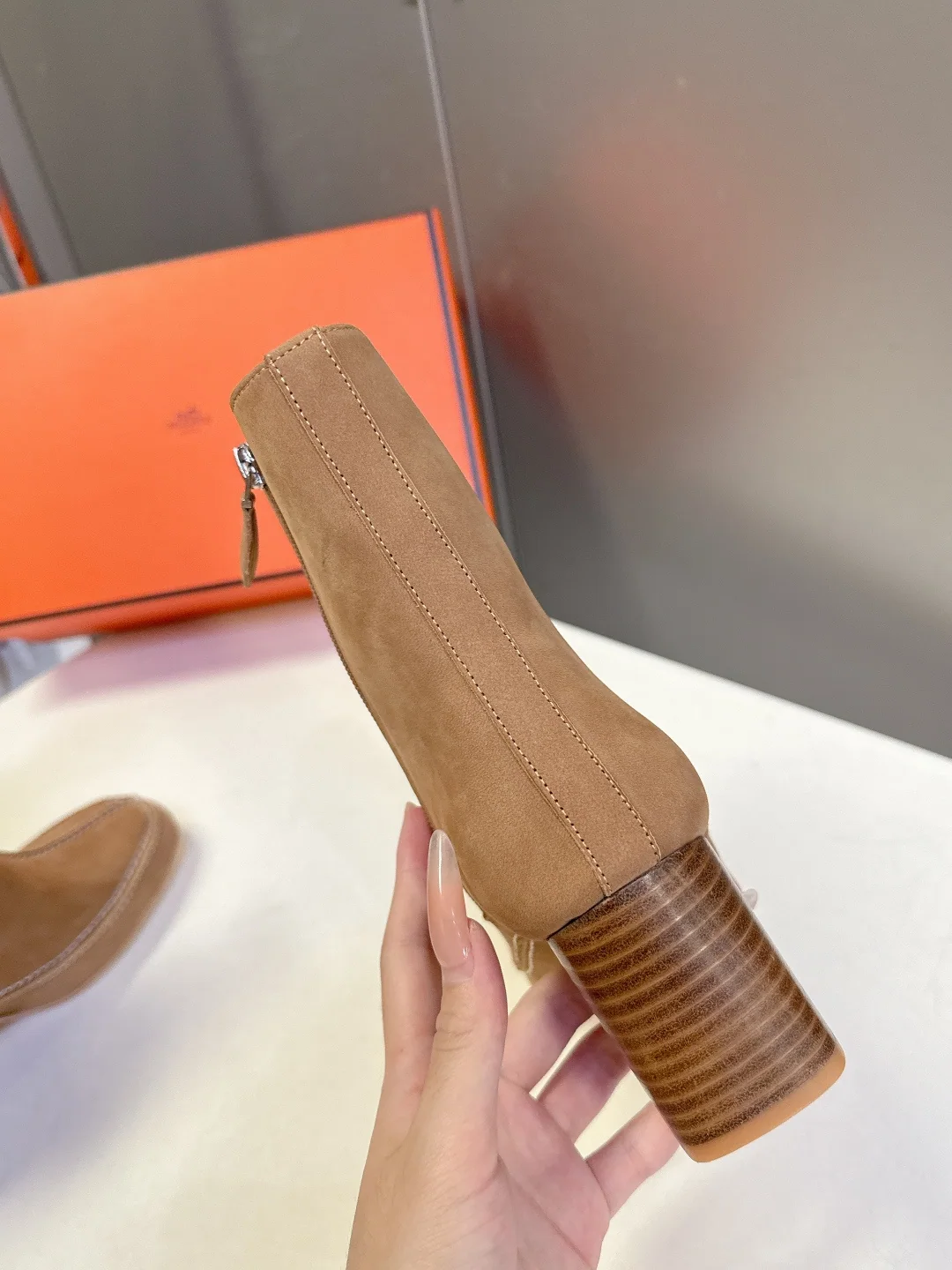 에르메스 중앙 스티치 청키힐 앵클 부츠 상세 이미지 8