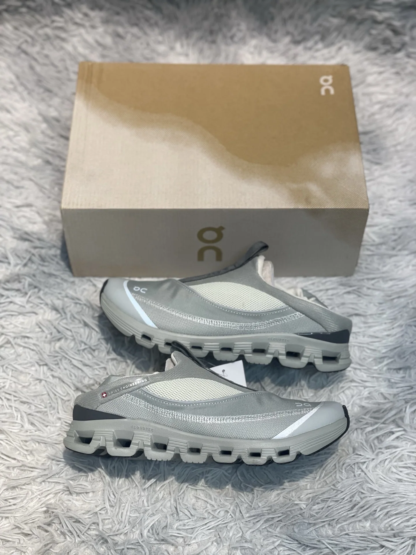ON Cloud 경량 슬립온 신발 상세 이미지 7