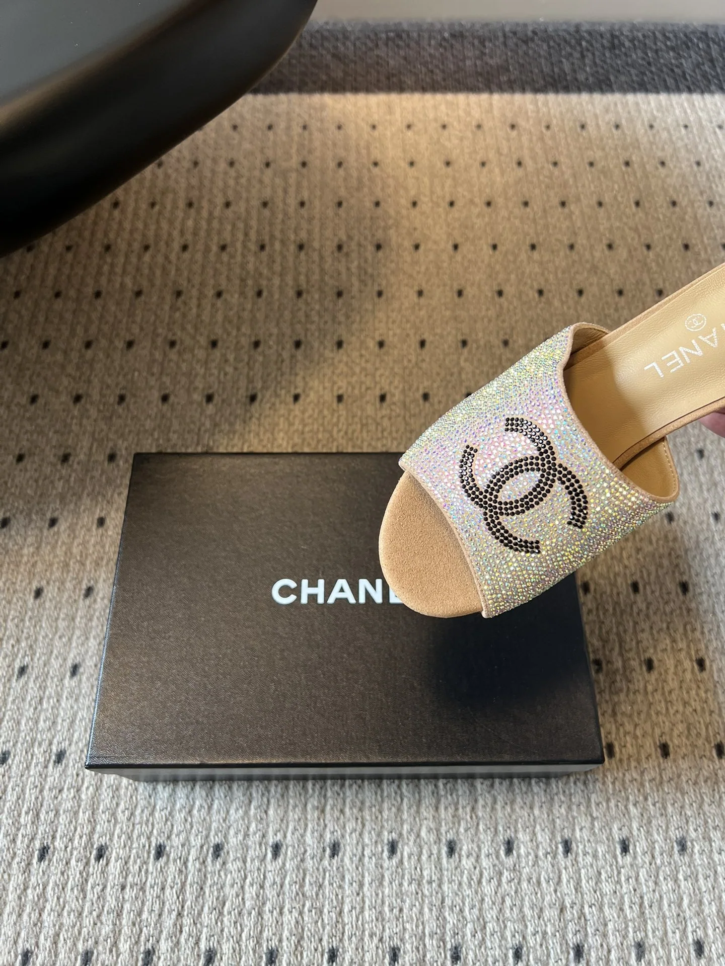 샤넬 더블 C 진주 장식 큐빅 샌들 상세 이미지 7