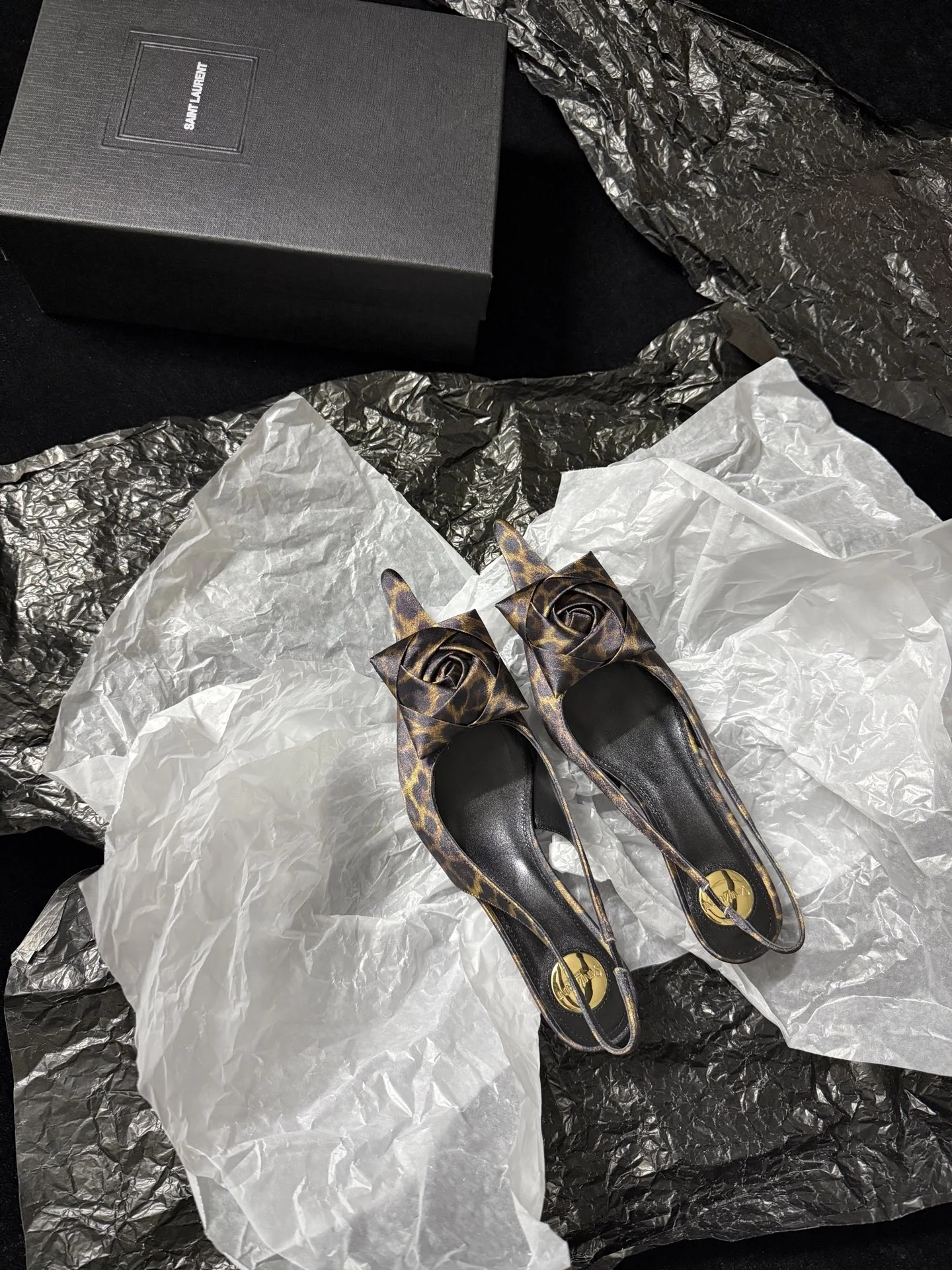 생로랑 YSL 장미 장식 여성 구두 9364 상세 이미지 2