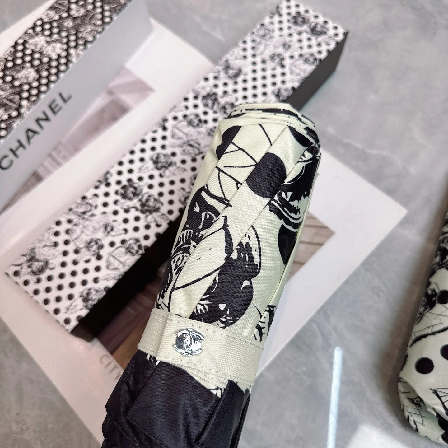샤넬 우산 85352 Chanel Umbrella 상세 이미지 6