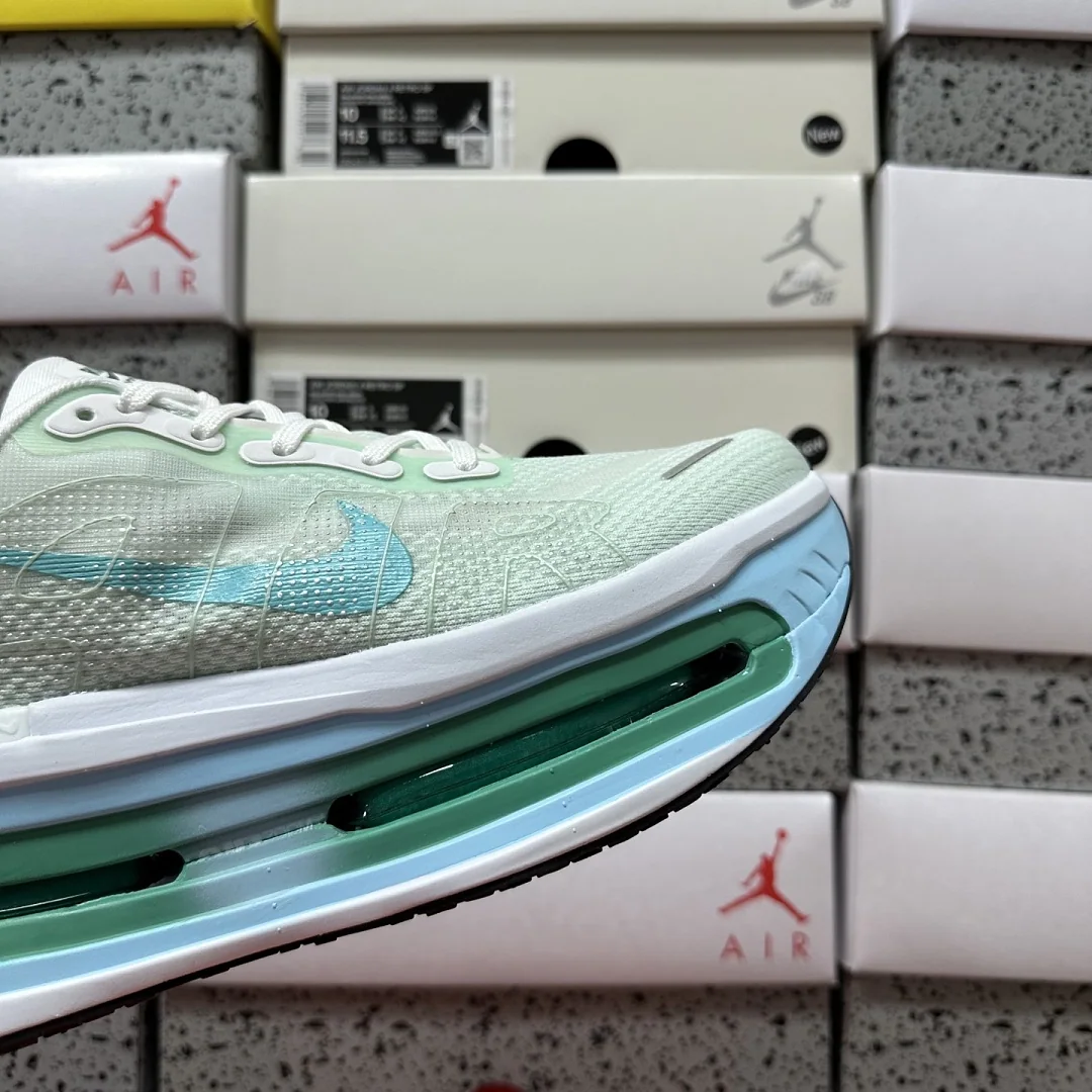 나이키 [5A] 보메로 프리미엄 블루 HQ2050-983 201628 Nike Vomero Premium 상세 이미지 5