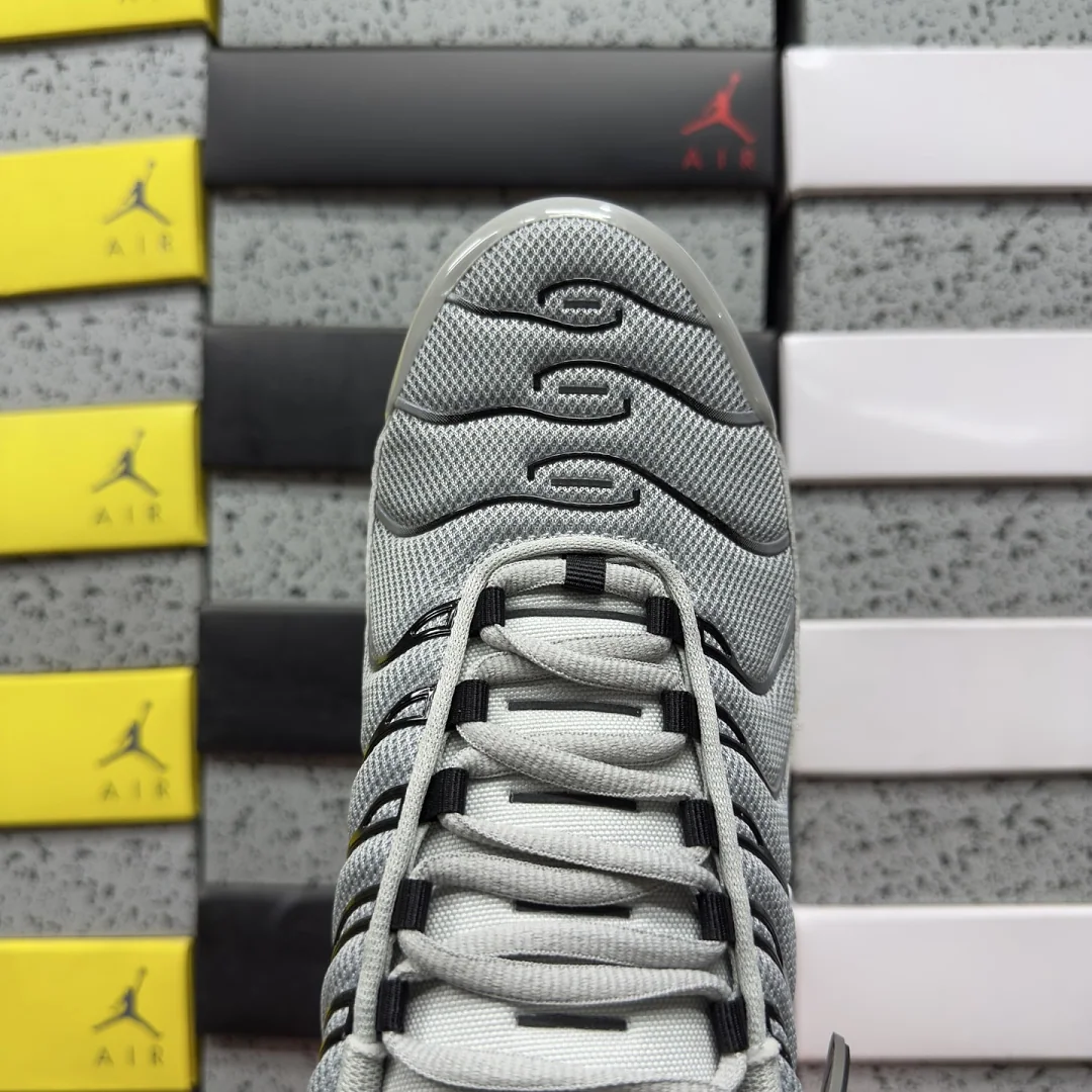 나이키 [TK] 에어 맥스 플러스 852630-021 201973 Nike Air Max Plus Wolf Grey 상세 이미지 4