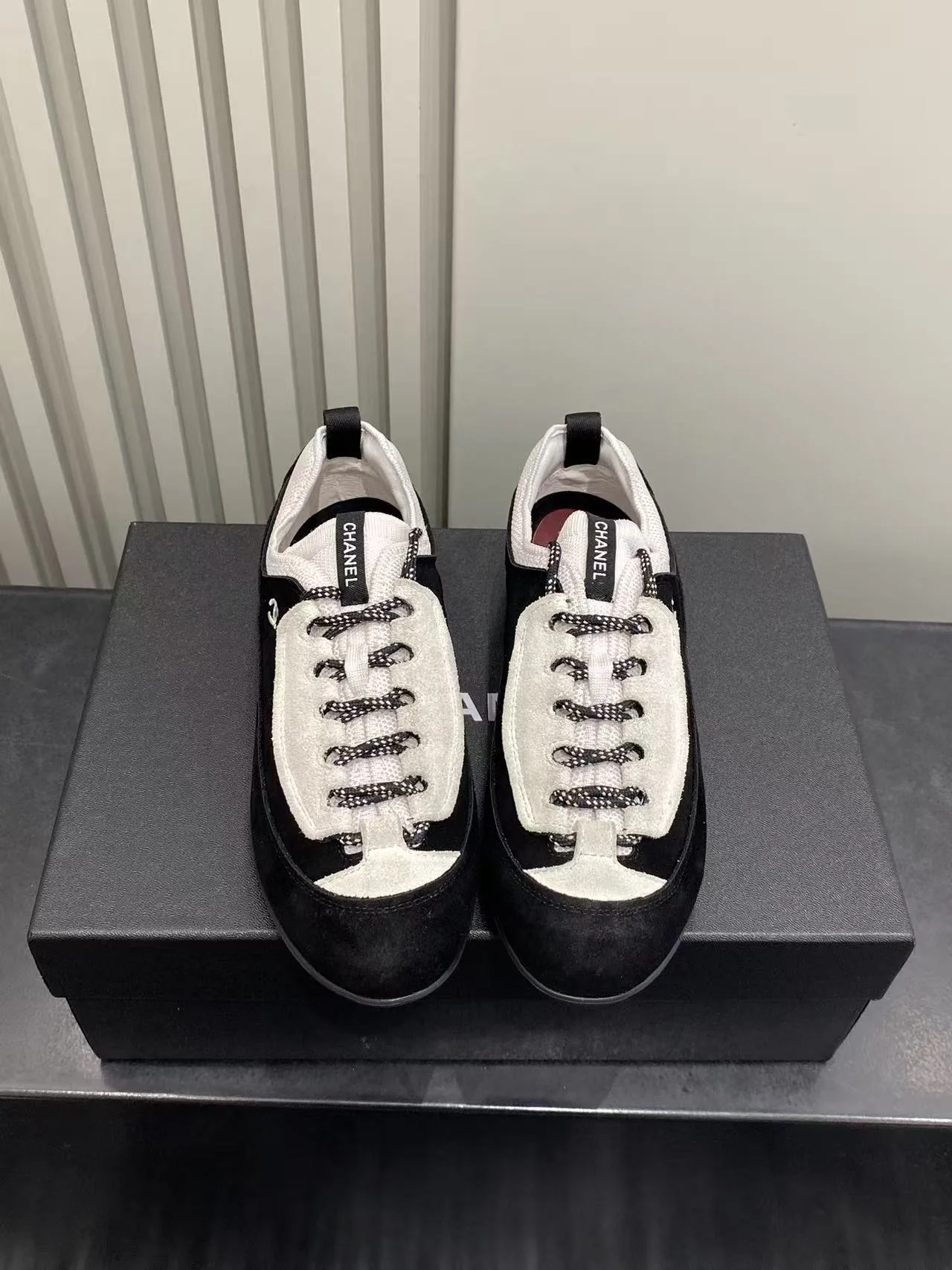 샤넬 컬러 블록 베이스볼 트레이닝 슈즈 상세 이미지 2