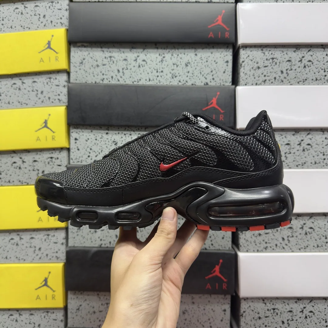 나이키 [BD] 에어 맥스 플러스 DO6383-001 201906 Nike Air Max Plus Metal Mesh Black Red 상세 이미지 2