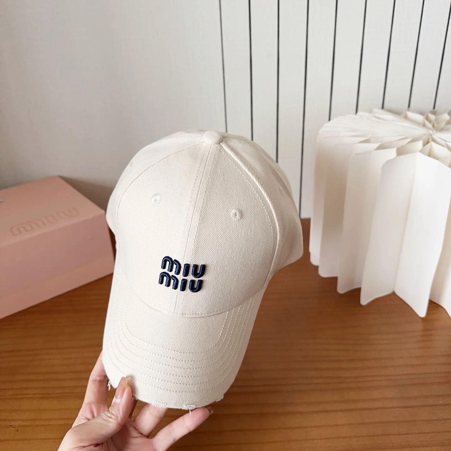 미우미우 모자 80857 Miu Miu Cap 상세 이미지 5