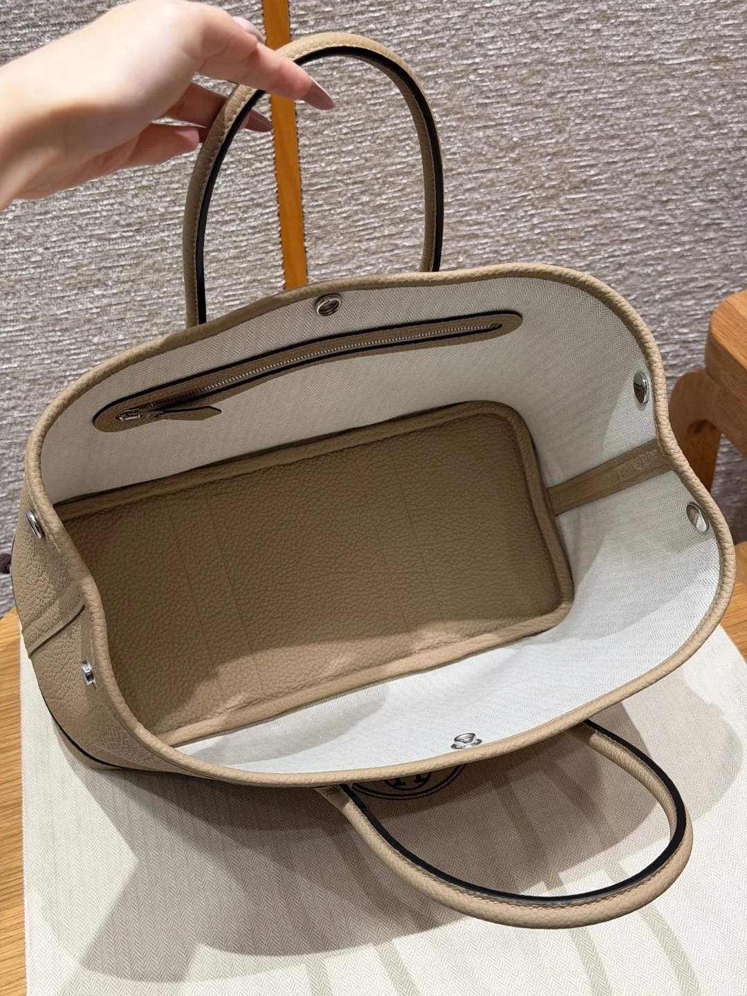에르메스 가든파티 가죽 숄더백 30 cm 상세 이미지 6