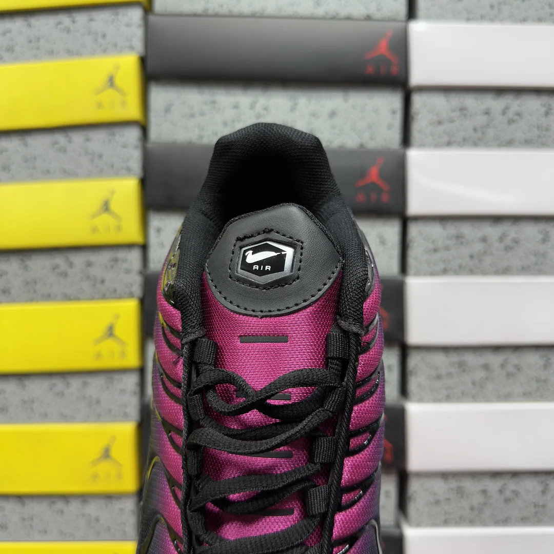 나이키 [BD] 에어 맥스 플러스 FJ5481-010 201841 Nike Air Max Plus Black Pink 상세 이미지 4