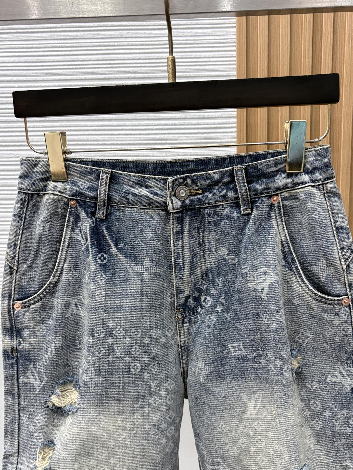 루이비통 데님 스트레이트 레그 남성 반바지 상세 이미지 3