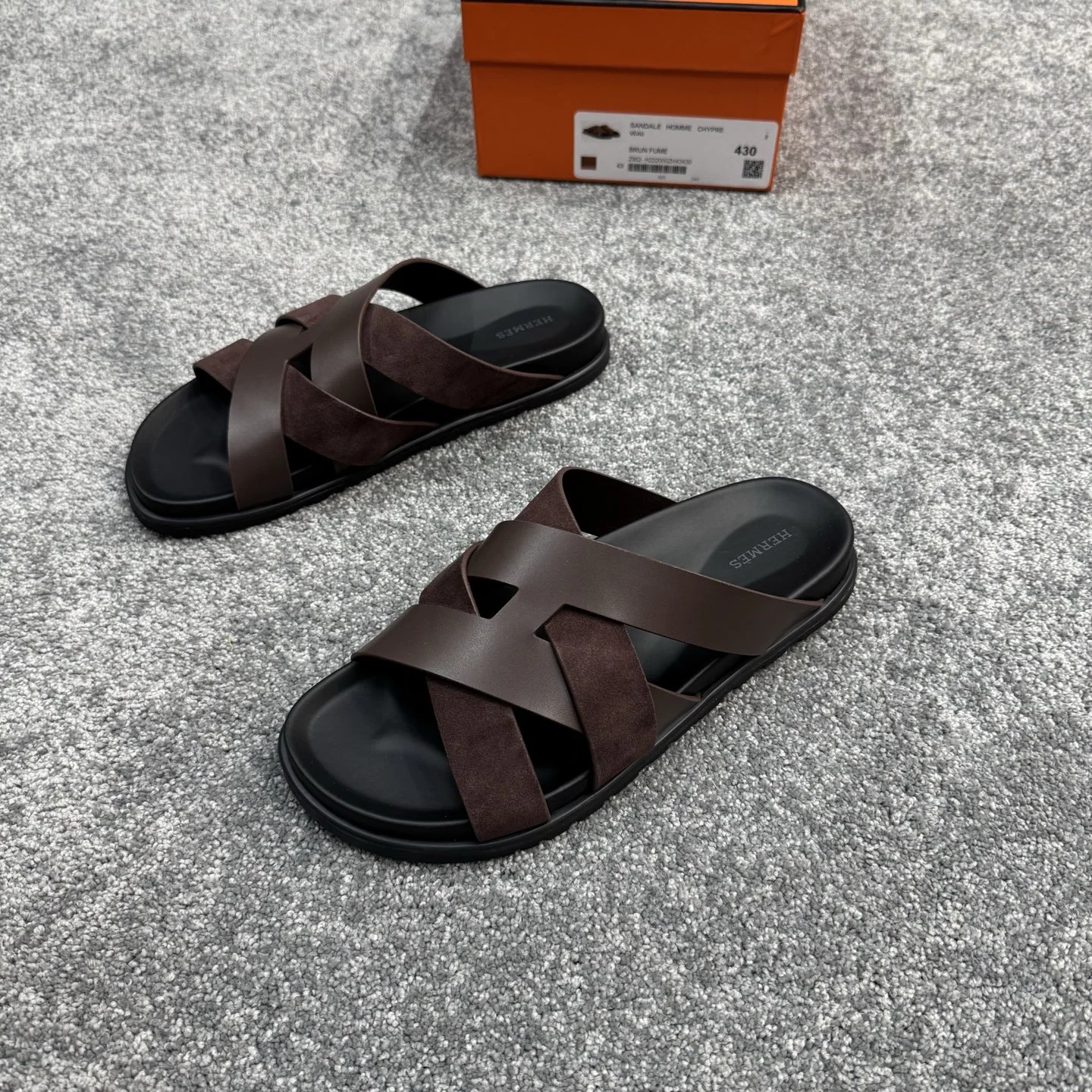 에르메스 카프스킨 크로스 스트랩 샌들 상세 이미지 4