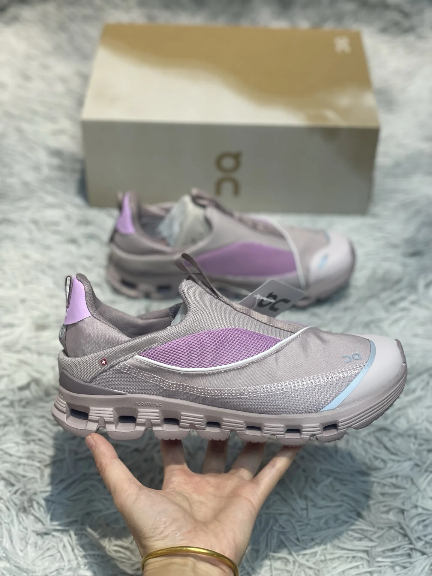 ON Cloud 여성용 스포츠화 신발 상세 이미지 1