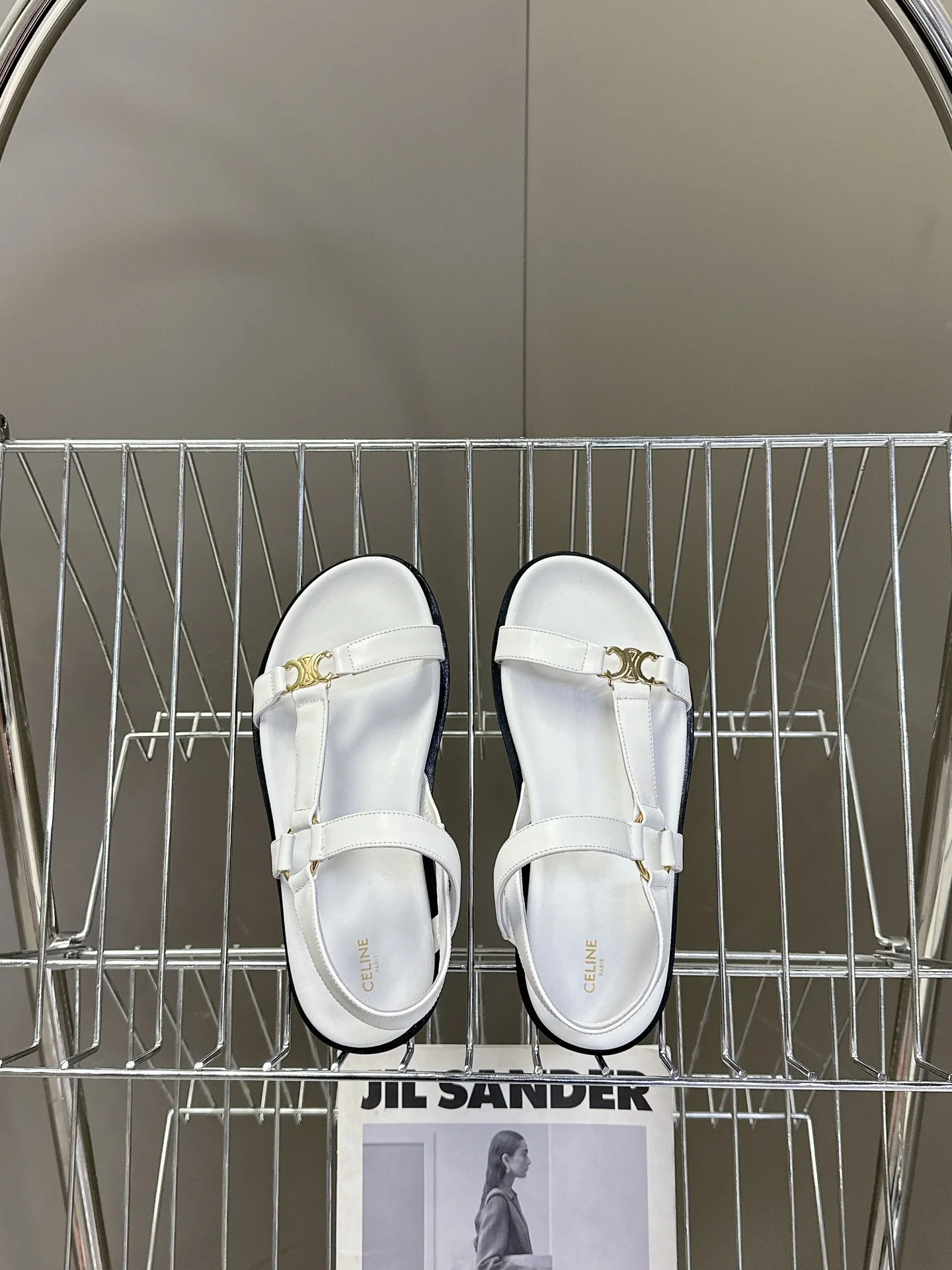 셀린느 개선문 비치 샌들 상세 이미지 6