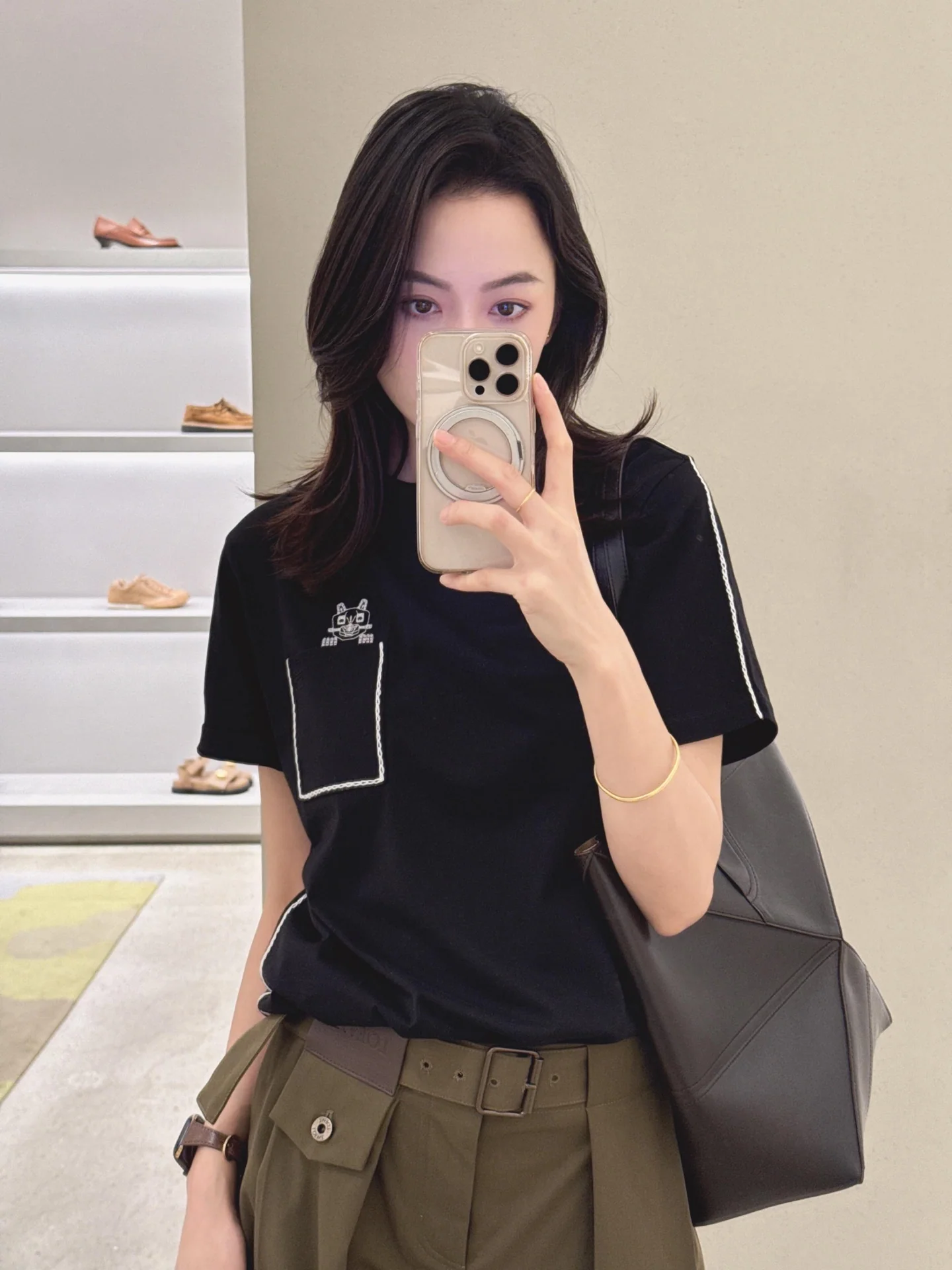 루이비통 여성 코튼 자수 오버핏 반팔 티셔츠 5873