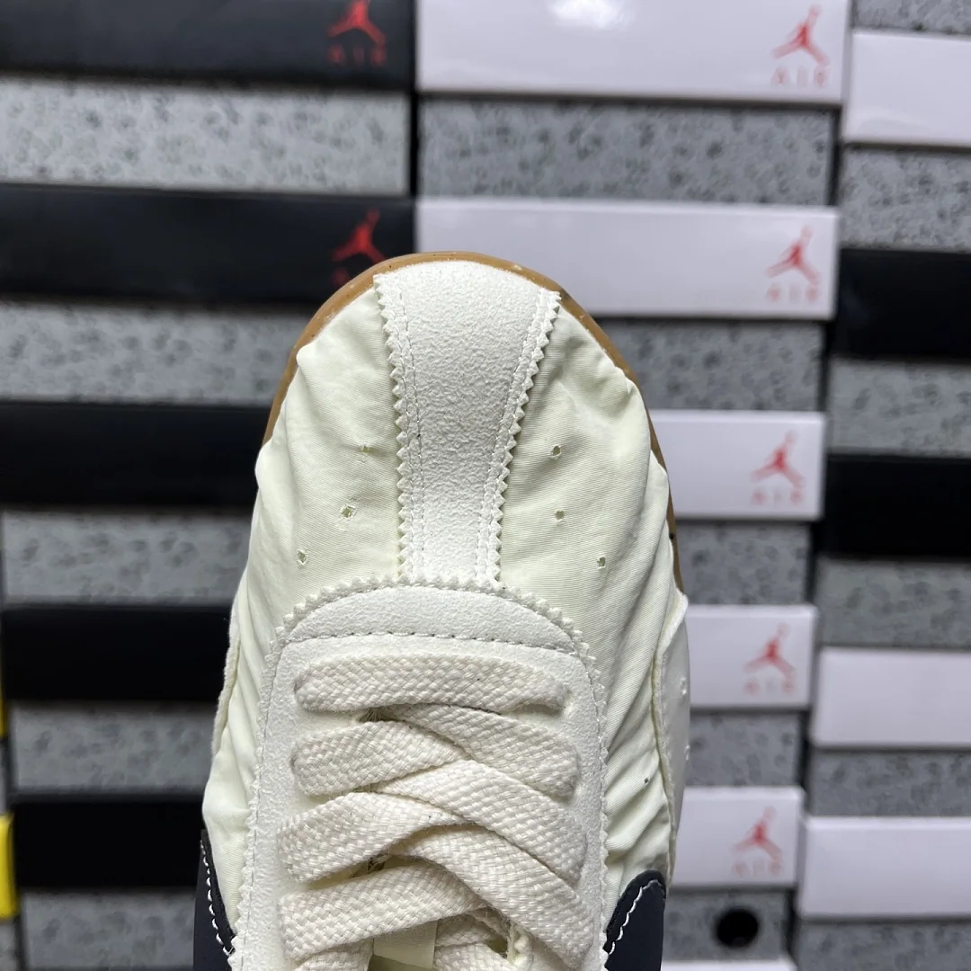 나이키 [YJ] HV8547-700 201604 Nike Moon Shoe SP Jacquemus Alabaster 상세 이미지 3
