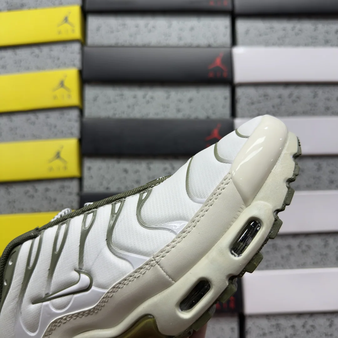 나이키 [BD] 에어 맥스 플러스 팬텀 FB9722-001 201871 Nike Air Max Plus Phantom Cargo Khaki 상세 이미지 4