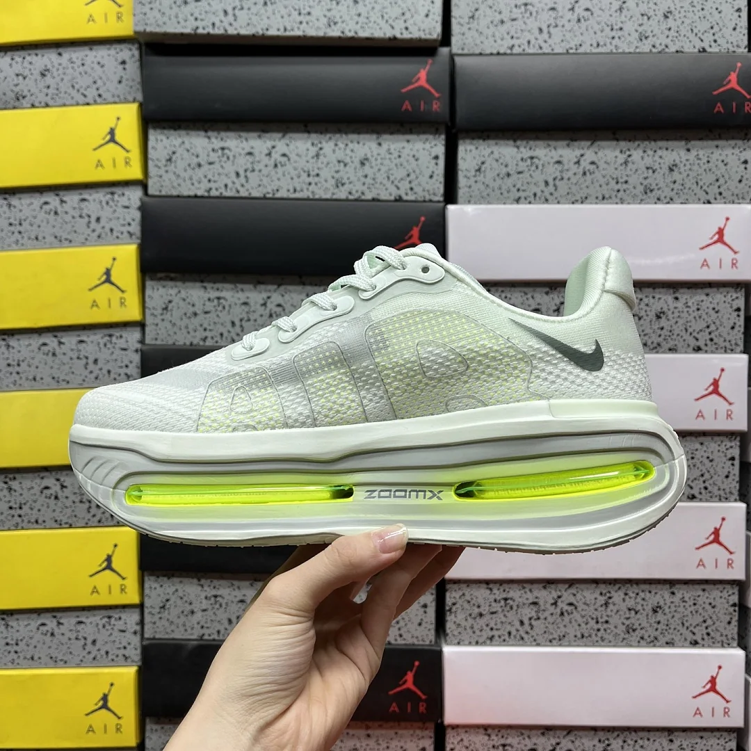 나이키 [CG] 보메로 프리미엄 HQ2050-300 201978 Nike Vomero Premium Barely Volt 상세 이미지 9