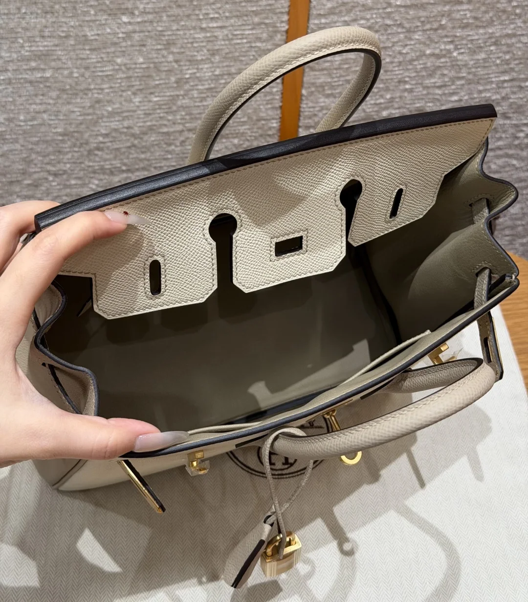 에르메스 버킨 25 cm 가죽 가방 상세 이미지 5