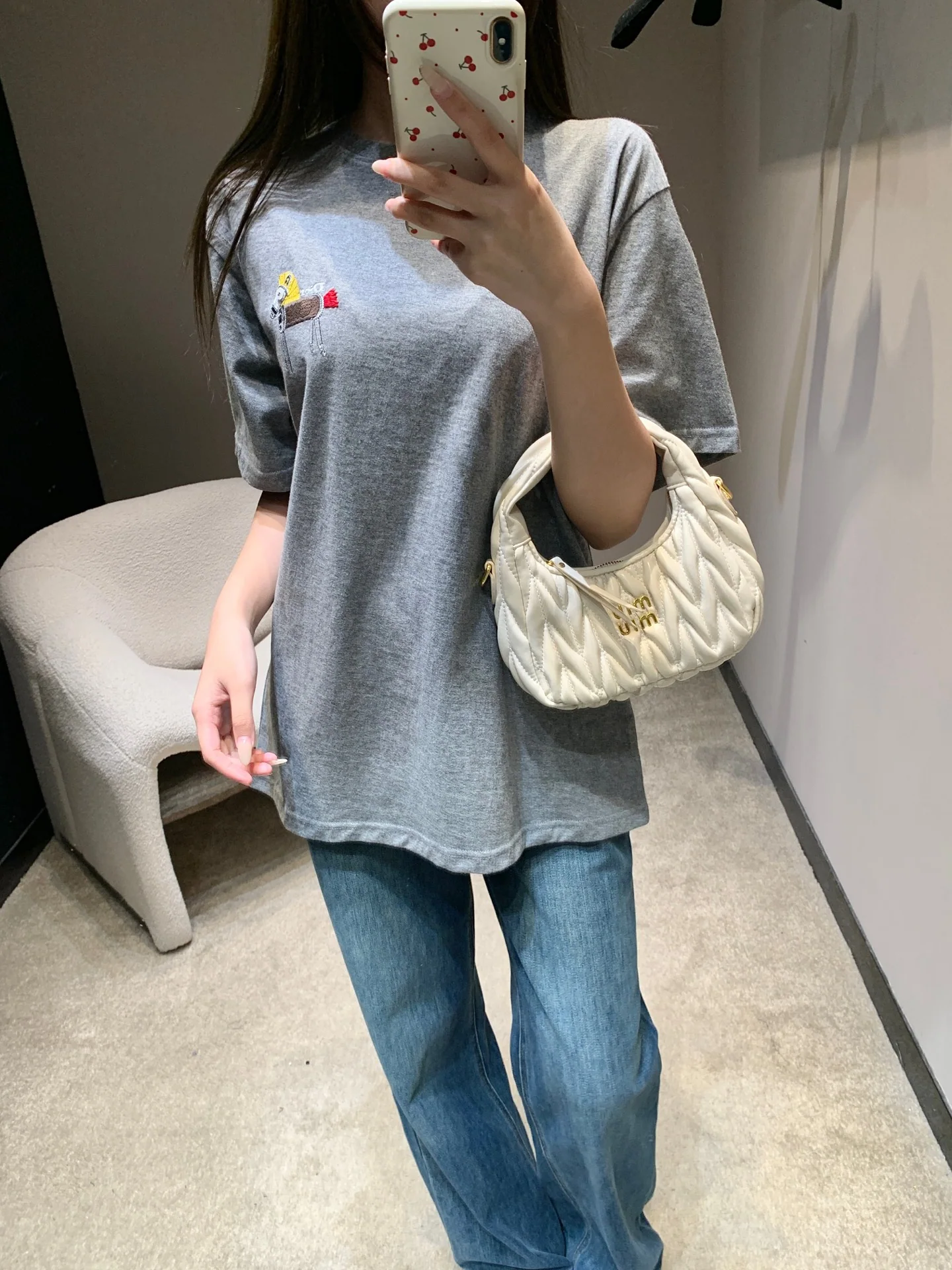 디올 포니 자수 그레이 크루넥 반팔 티셔츠 26 SS 상세 이미지 2