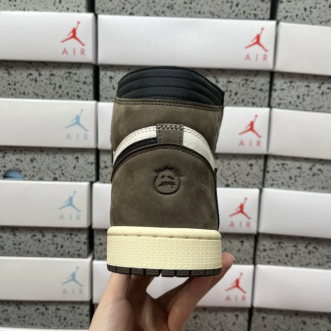 나이키 [PK] 브라운 CD4487-100 201954 Nike Travis Scott Mocha 상세 이미지 3