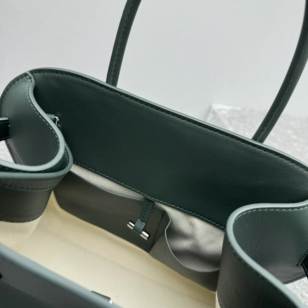 더로우 미니멀 카프스킨 닥터스백 가방 상세 이미지 8