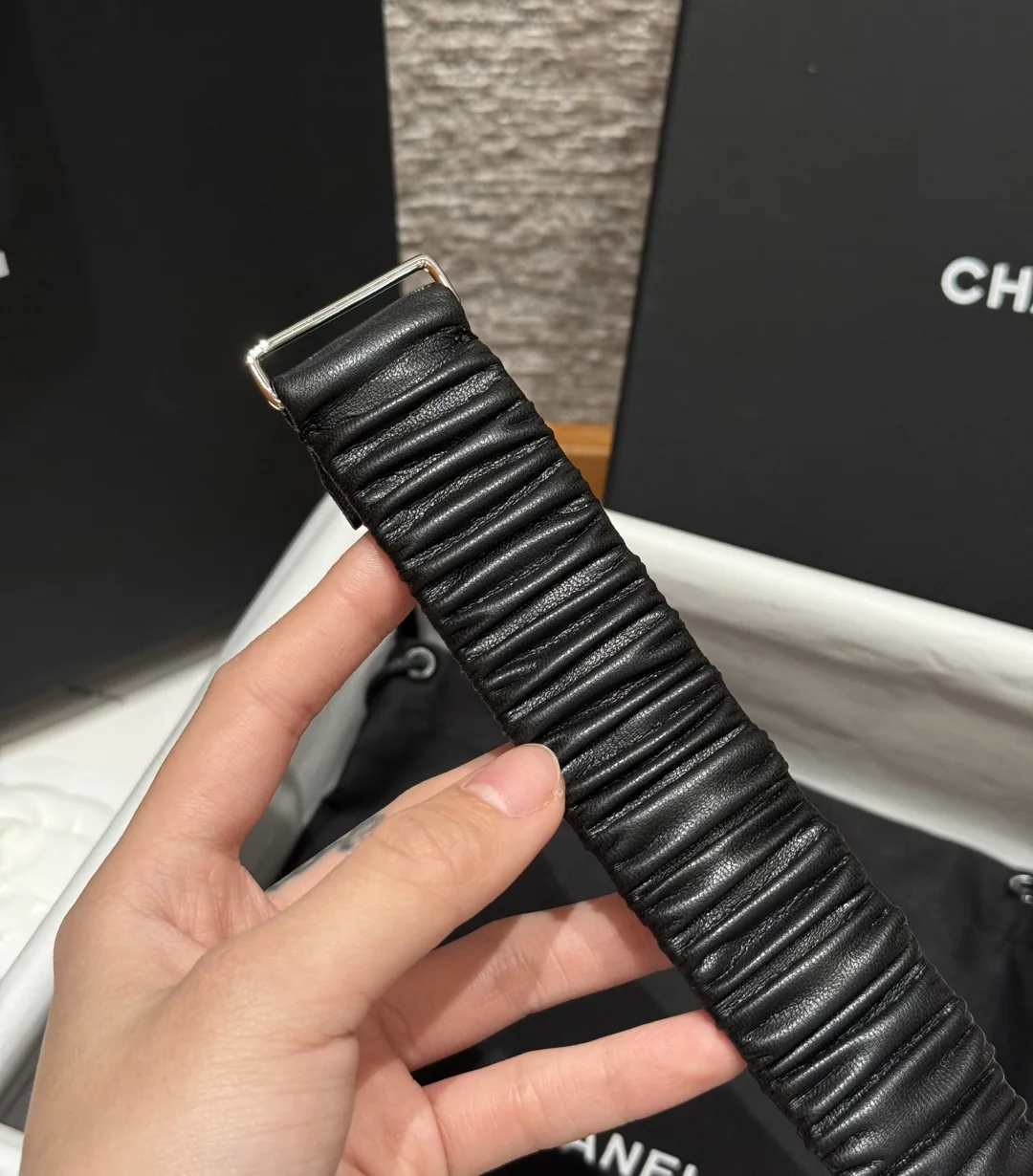 샤넬 시프스킨 가죽 메탈릭 블랙 벨트 상세 이미지 7