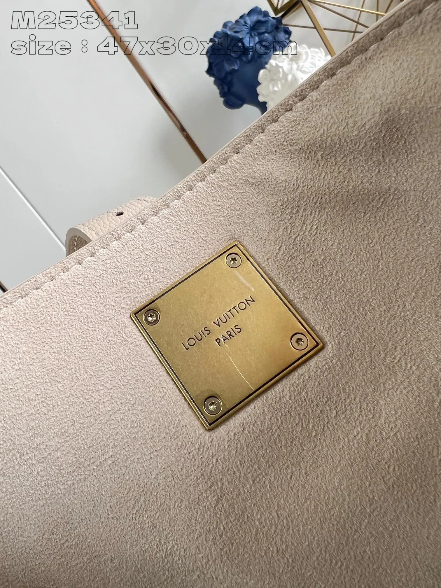 루이비통 그레인드 송아지가죽 미디엄 핸드백 M25341 상세 이미지 9