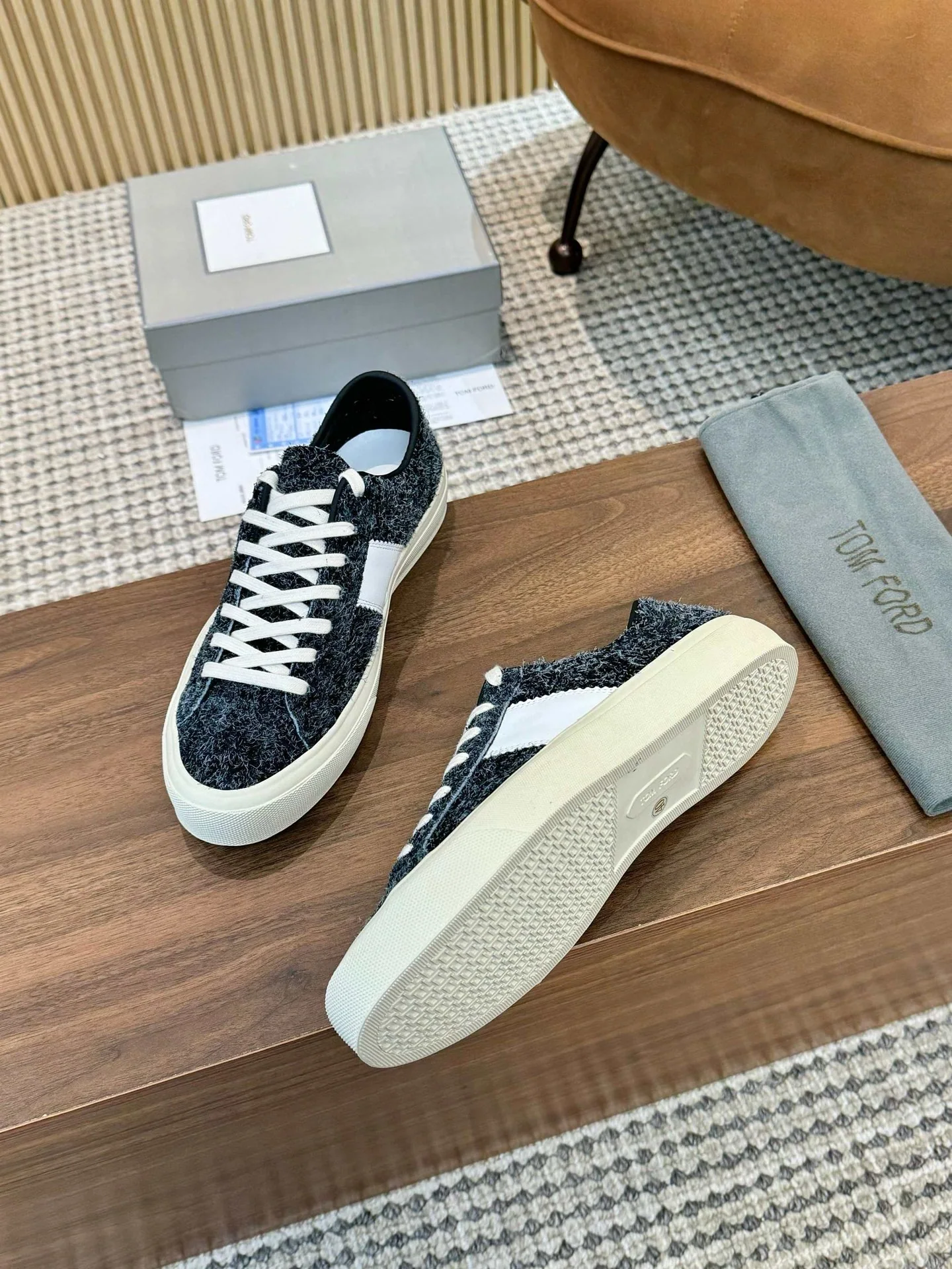 톰포드 양가죽 남성 신발 상세 이미지 5
