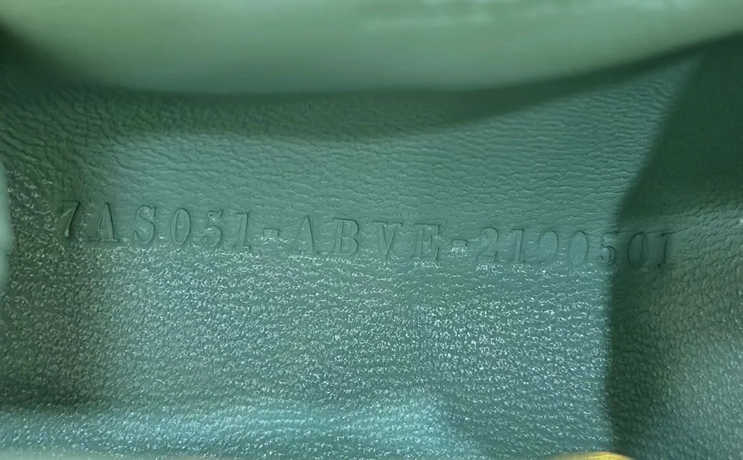 펜디 퍼스트 클러치 숄더백 상세 이미지 8