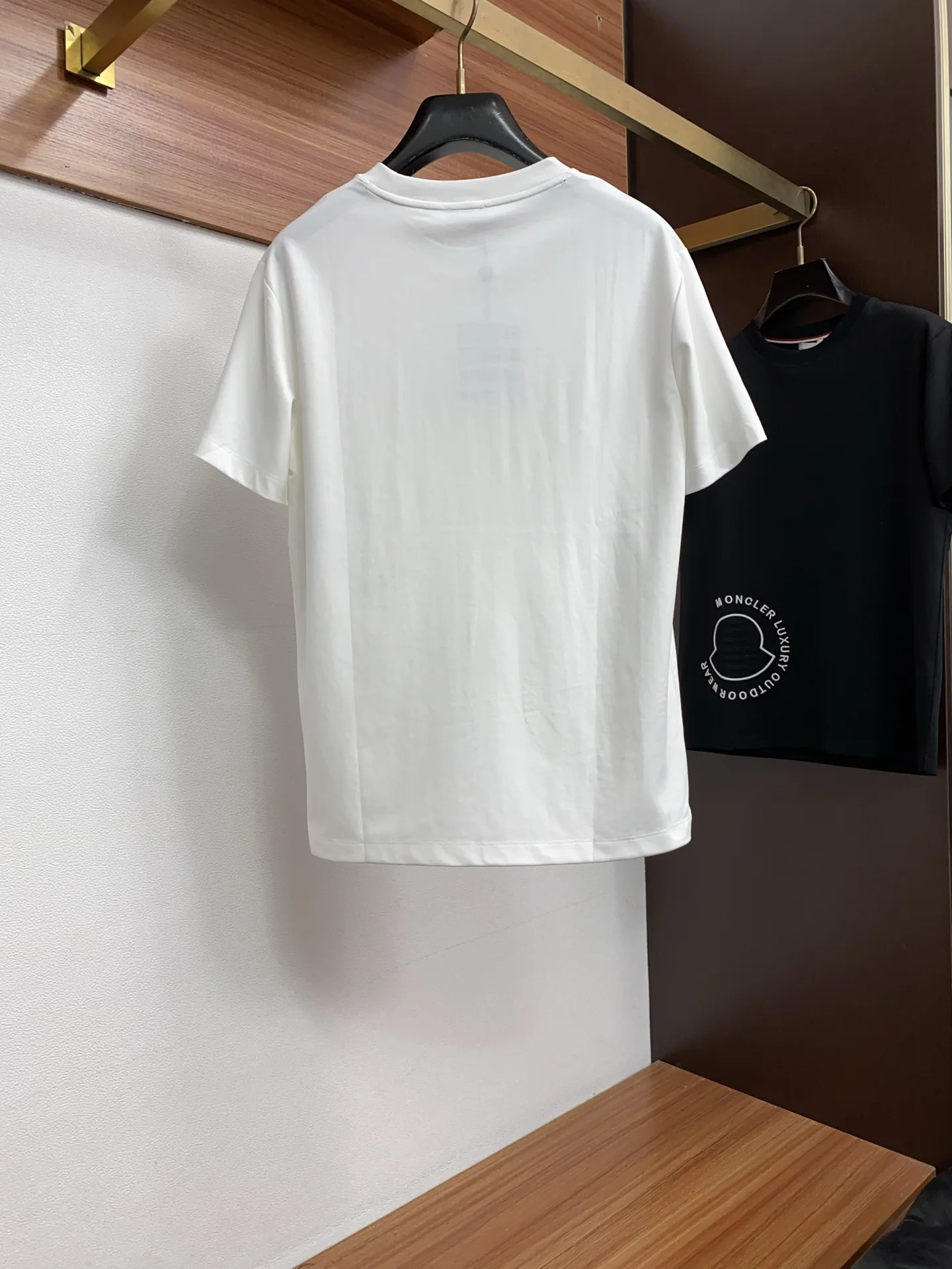 몽클레어 코튼 크루넥 여성 반팔 티셔츠 상세 이미지 9