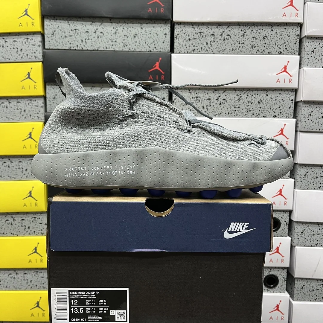 나이키 [WM] 마인드 002 플라이니트 IQ8504-001 201563 Nike Mind 002 Flyknit Fragment Particle