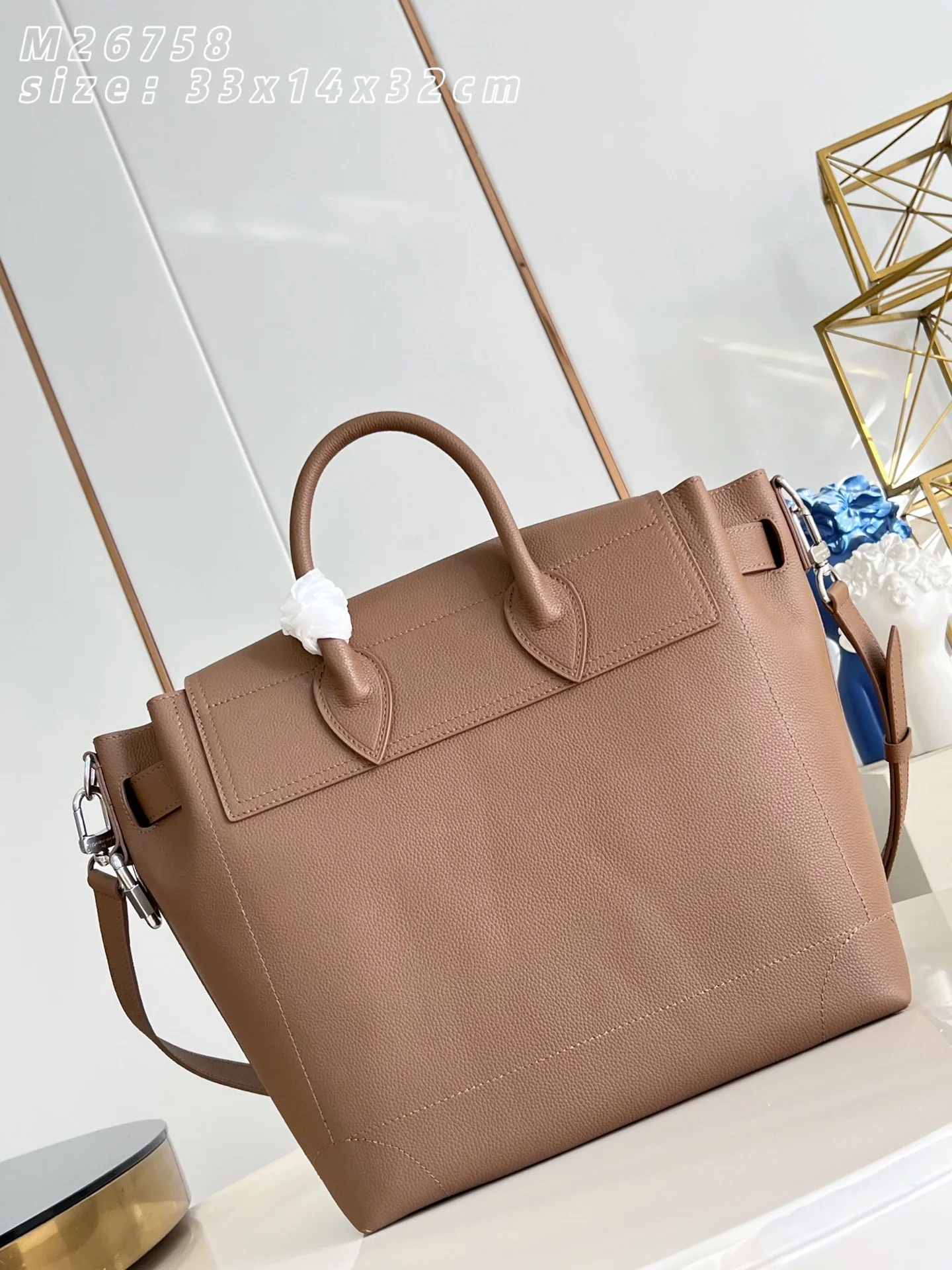 루이비통 M26758 브라운 핸드백 상세 이미지 8