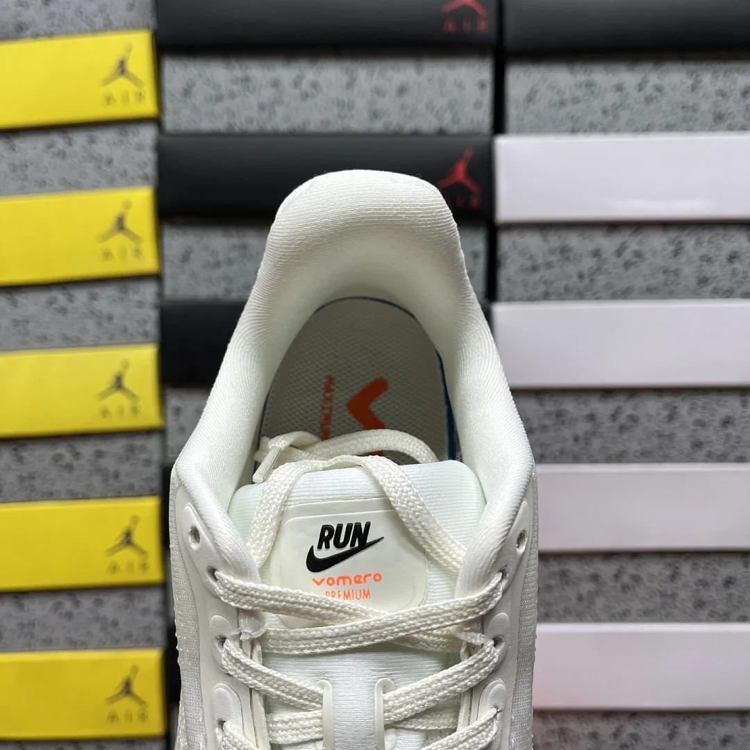 나이키 [CG] 보메로 프리미엄 IQ4035-100 201984 Nike Vomero Premium Sail Coconut Milk 상세 이미지 8