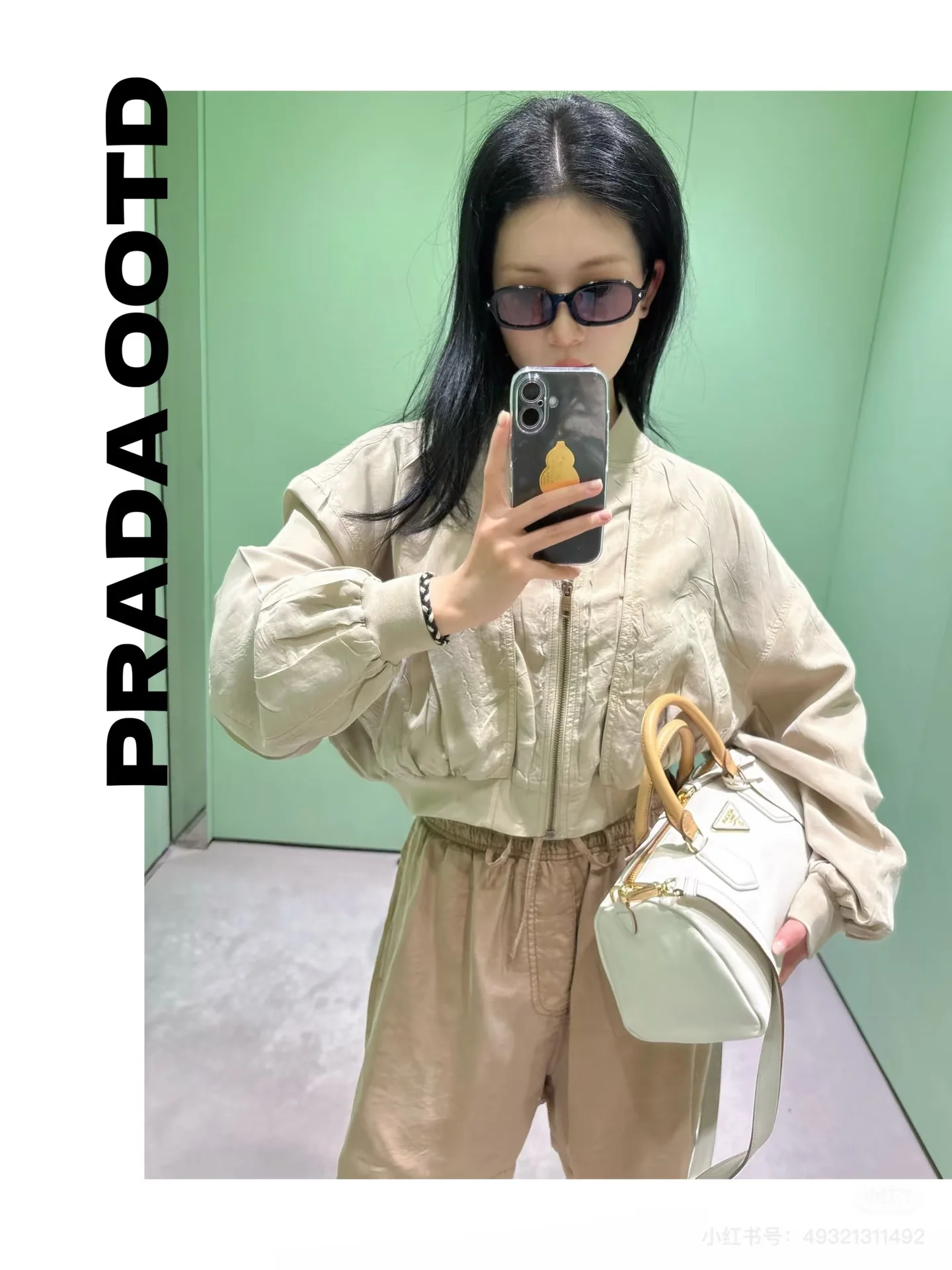 프라다 라이트 카키 플리츠 여성 숏 자켓 상세 이미지 3