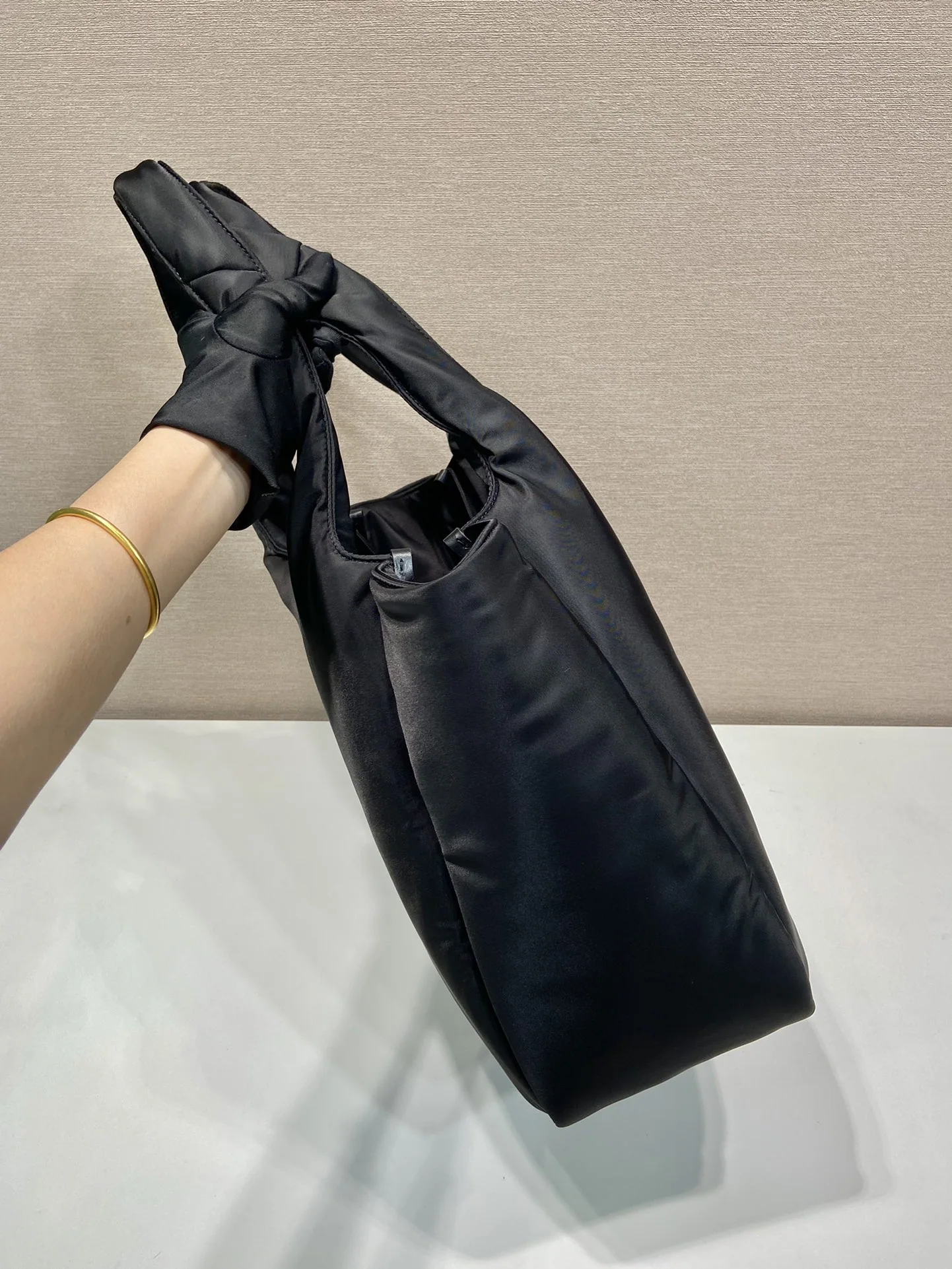 프라다 나일론 토트백 1BG449 상세 이미지 4