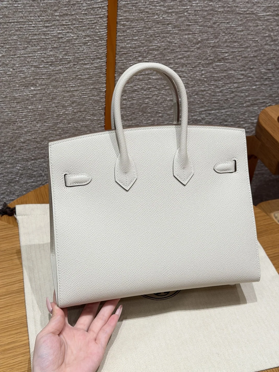 에르메스 버킨 25 cm 앱송 가죽 가방 상세 이미지 2