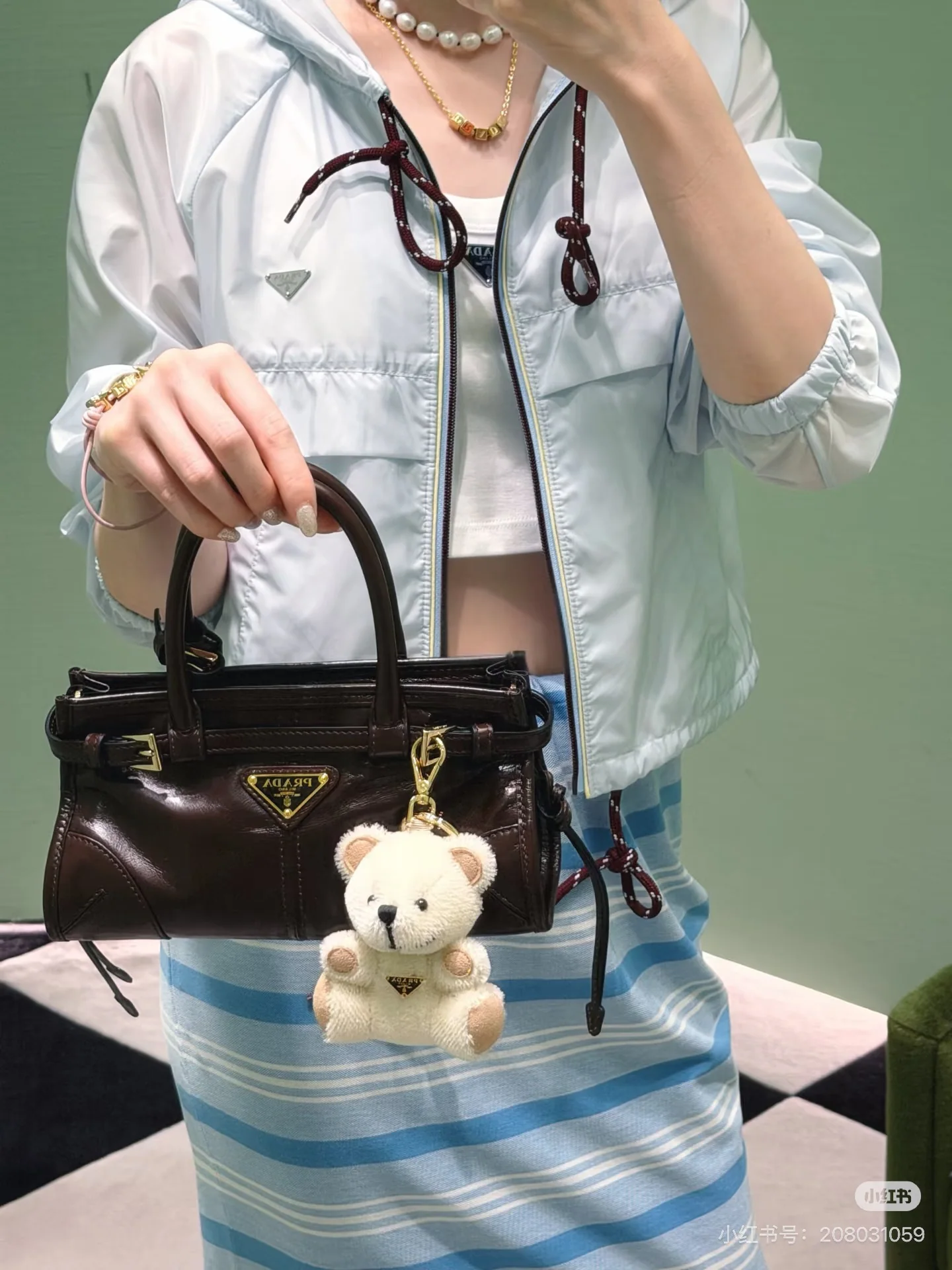 프라다 리사이클 나일론 여성 자켓 상세 이미지 4