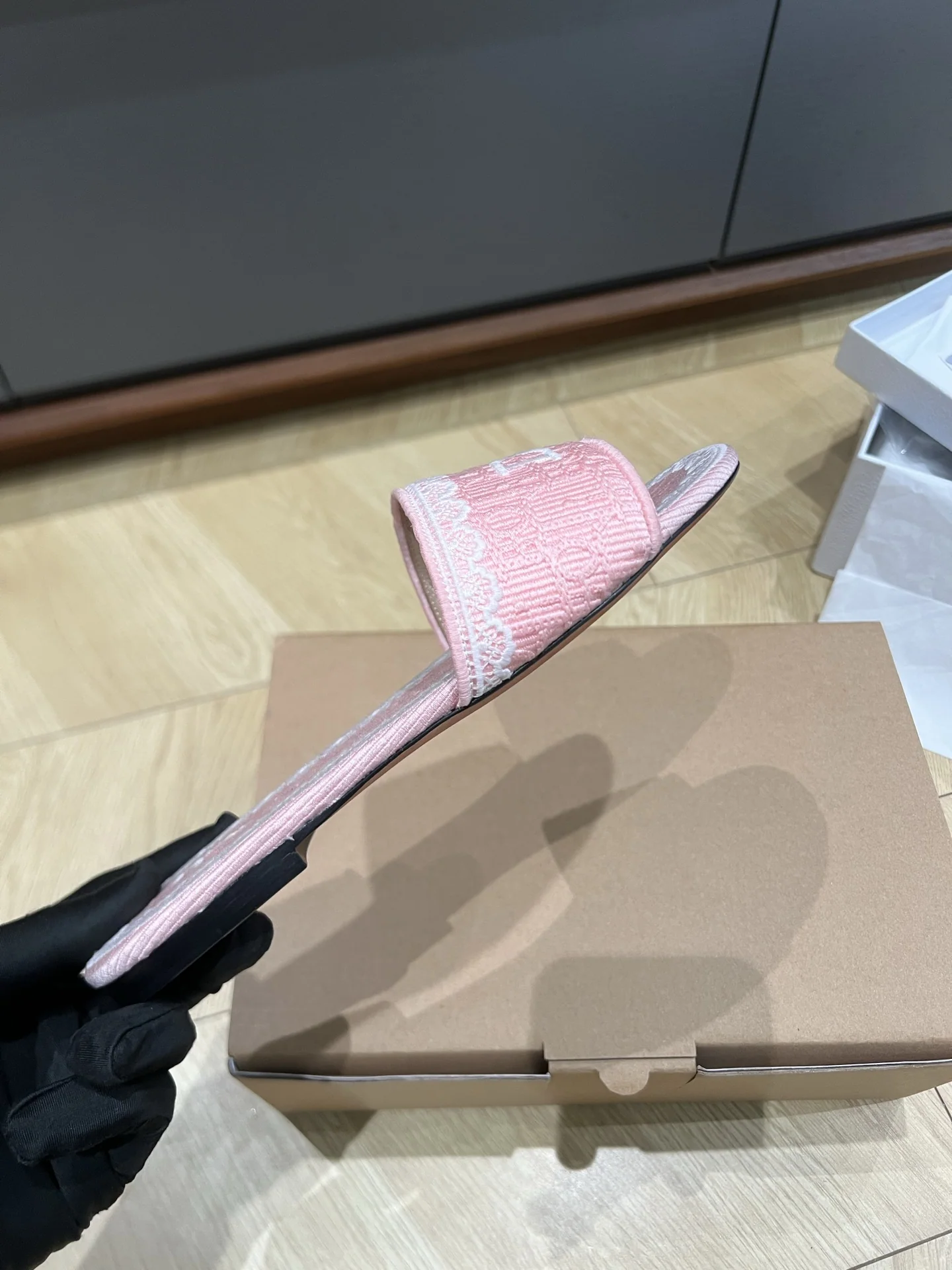 디올 자수 자카드 샌들 상세 이미지 7