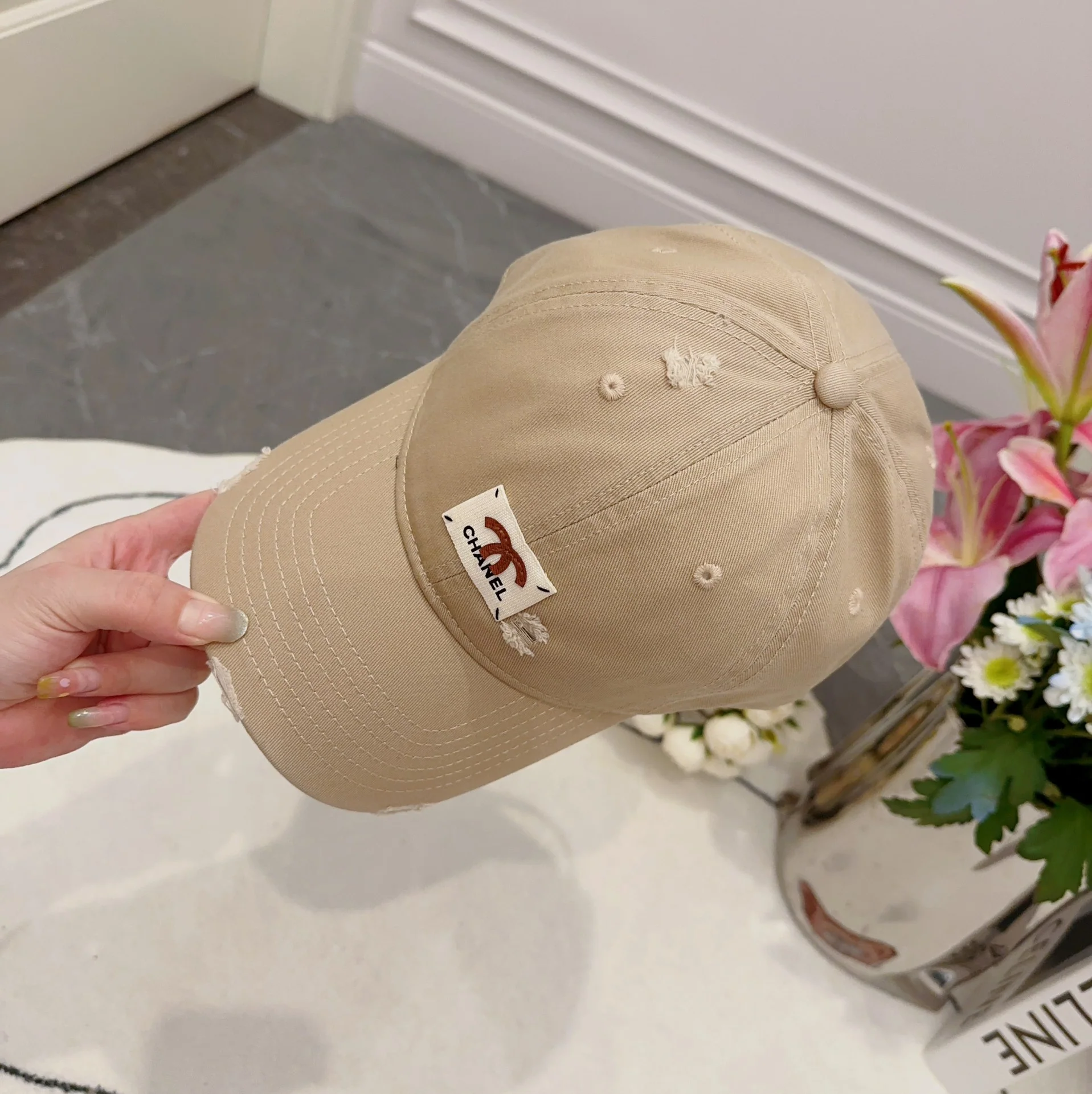 샤넬 데미지 가공 베이스볼 캡 상세 이미지 4