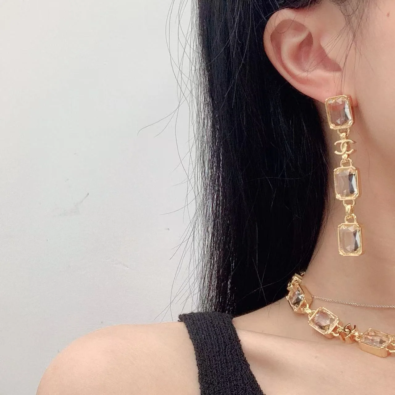 샤넬 컬러 블록 귀걸이 153803