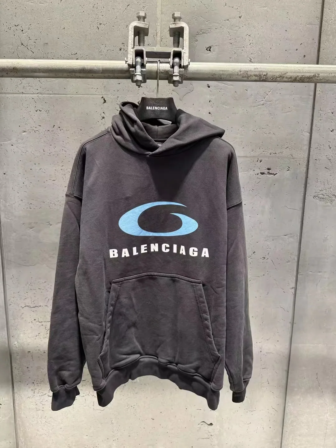 발렌시아가 파란색 후드티 19089 Balenciaga Hoodie 상세 이미지 3