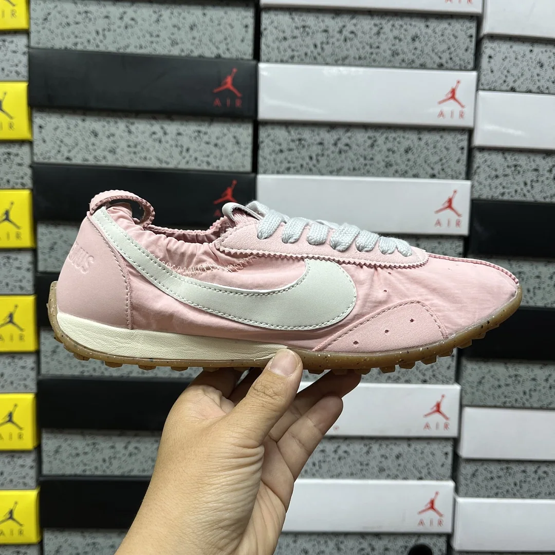 나이키 [YJ] HV8547-601 201607 Nike Moon Shoe SP Jacquemus Aluminum Pink 상세 이미지 2
