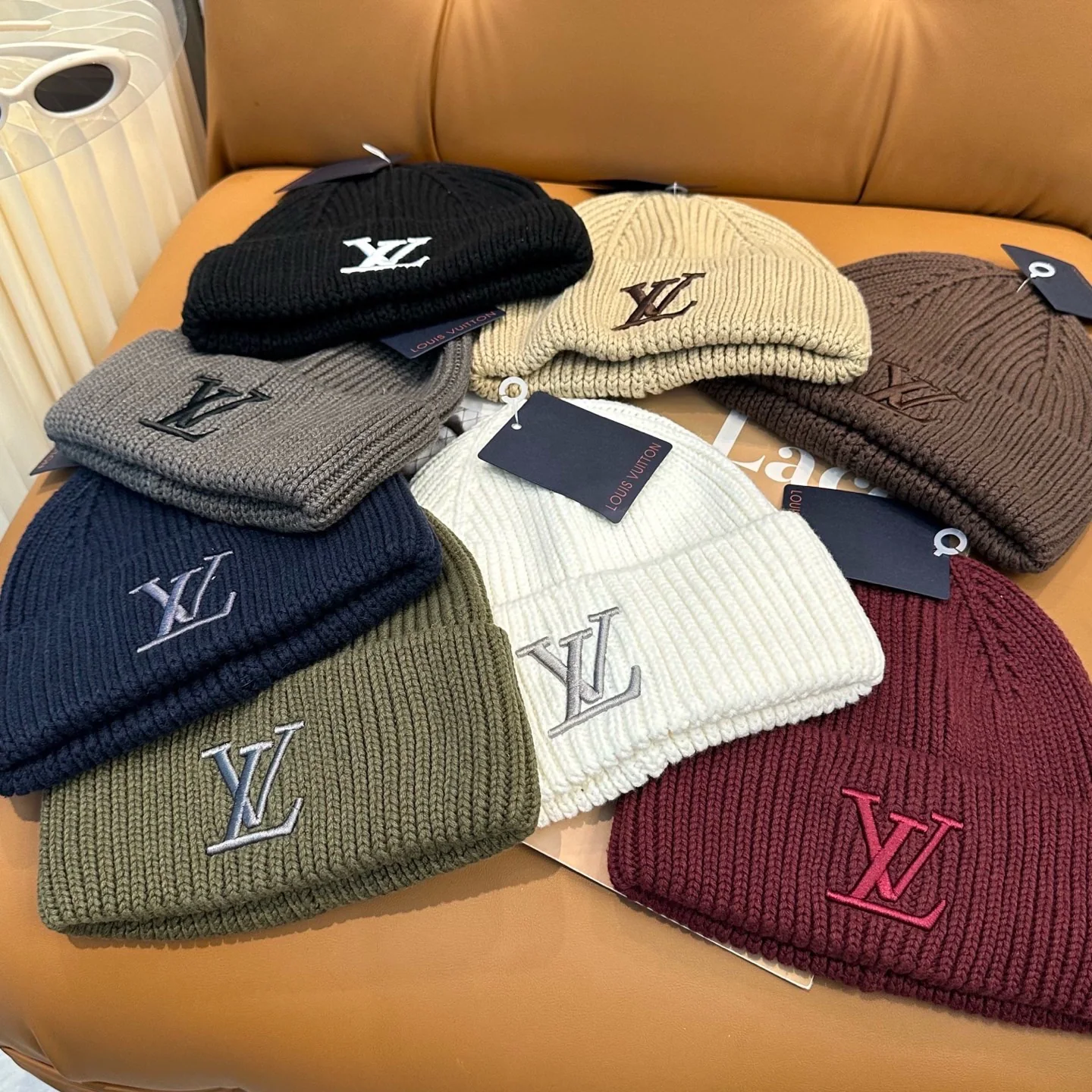루이비통 LV 로고 니트 비니 모자 상세 이미지 8