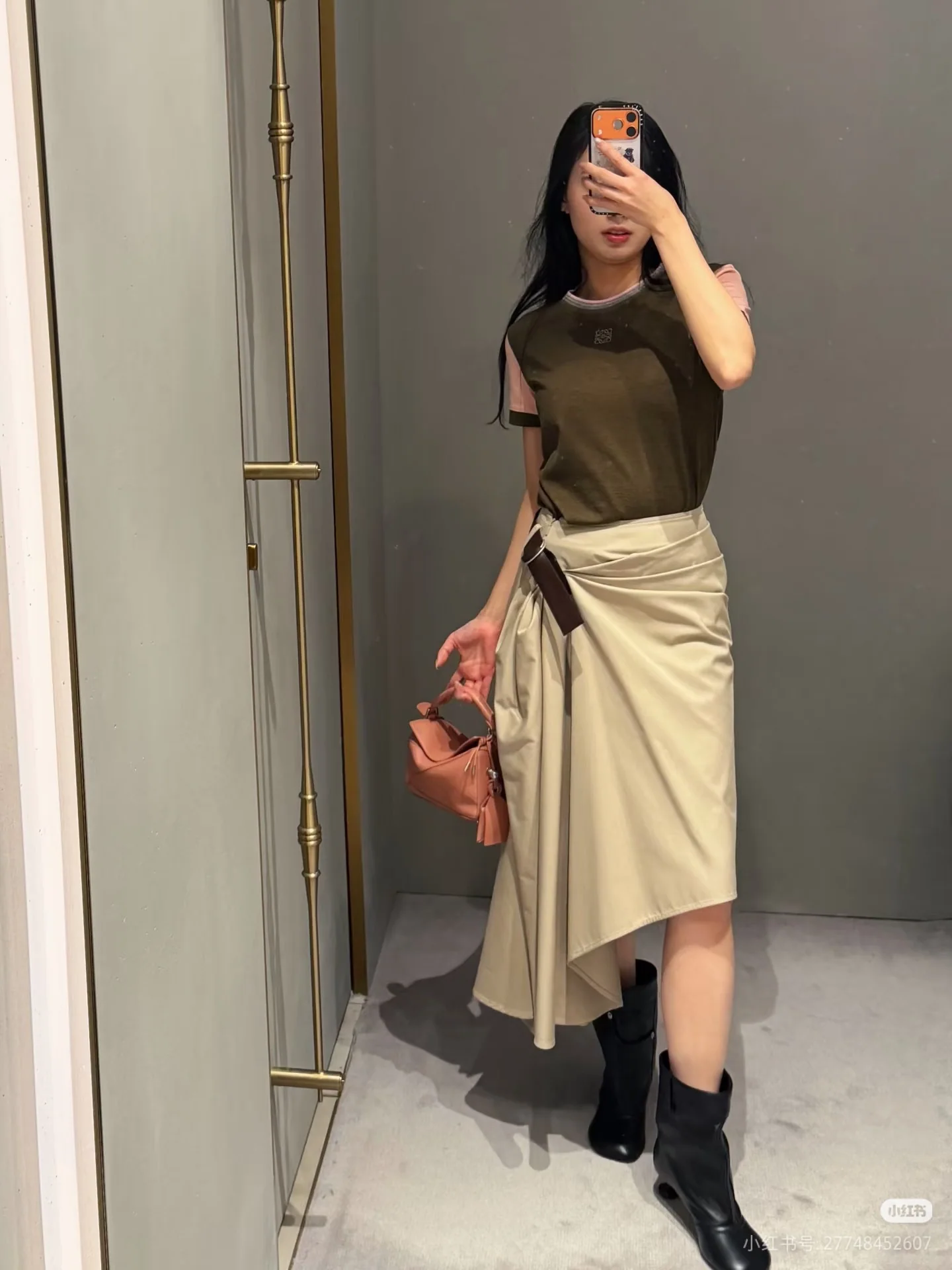 로에베 올리브그린 컬러 블록 반팔 티셔츠 상세 이미지 8